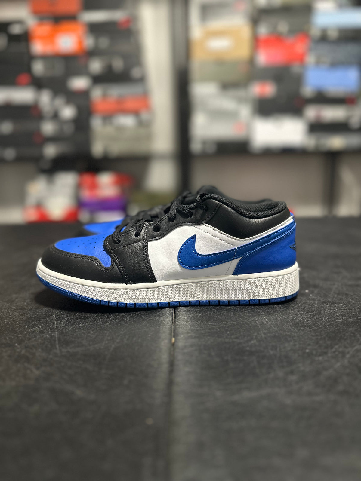 Size 6.5 - J1 low royal toe