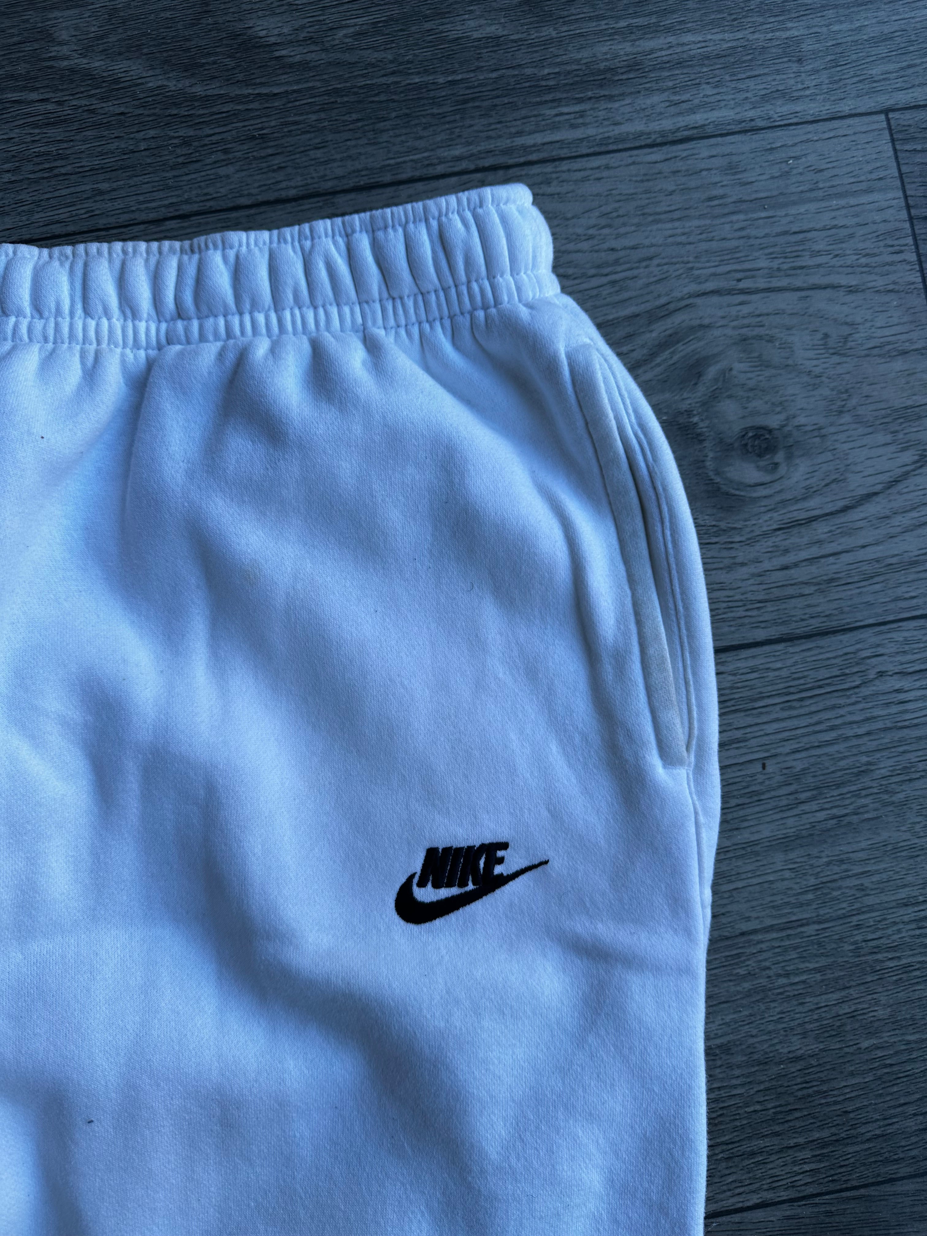 Size L - White sweatpants