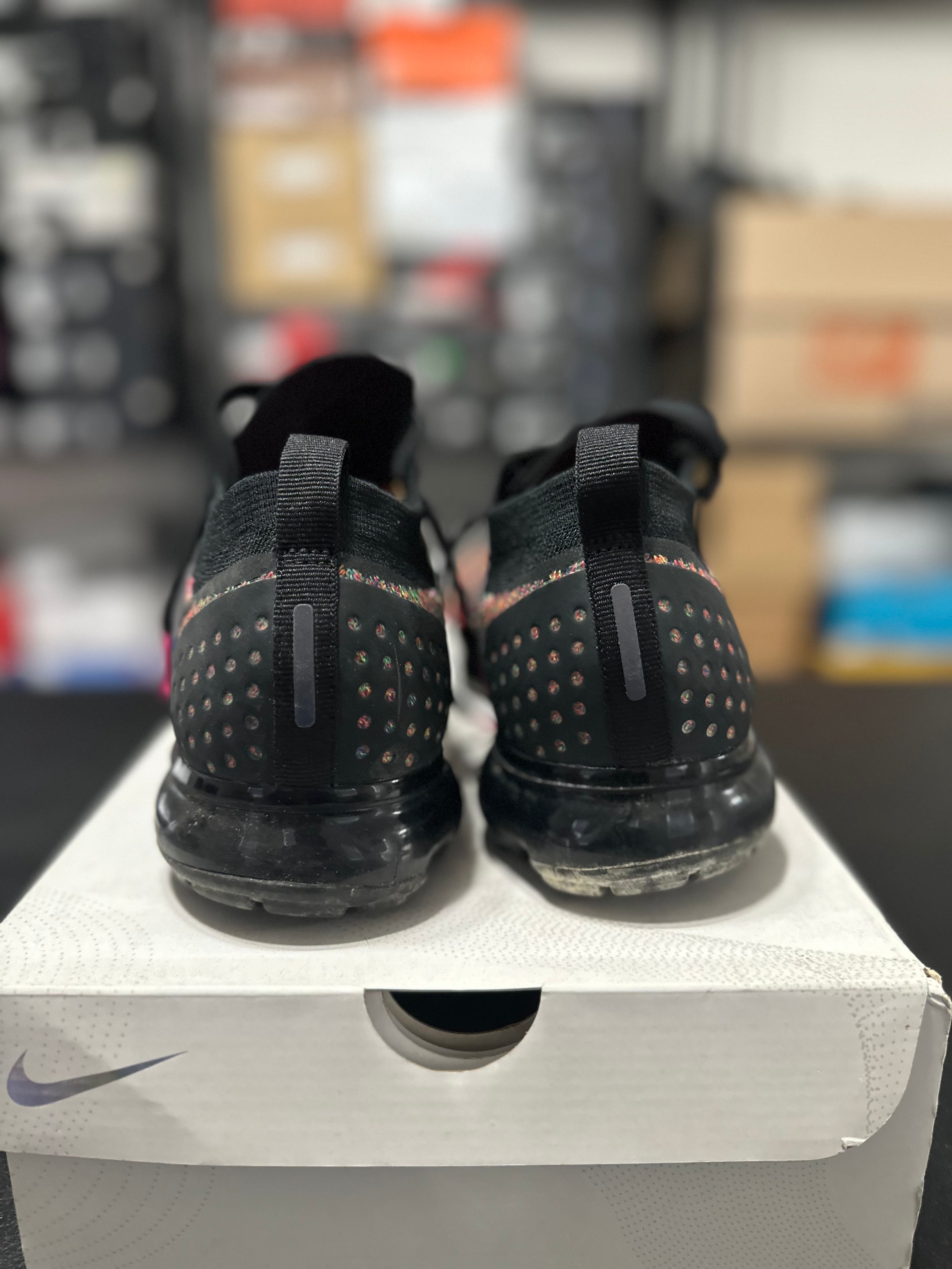 Size 11 - air vapor max 2 black multicolor
