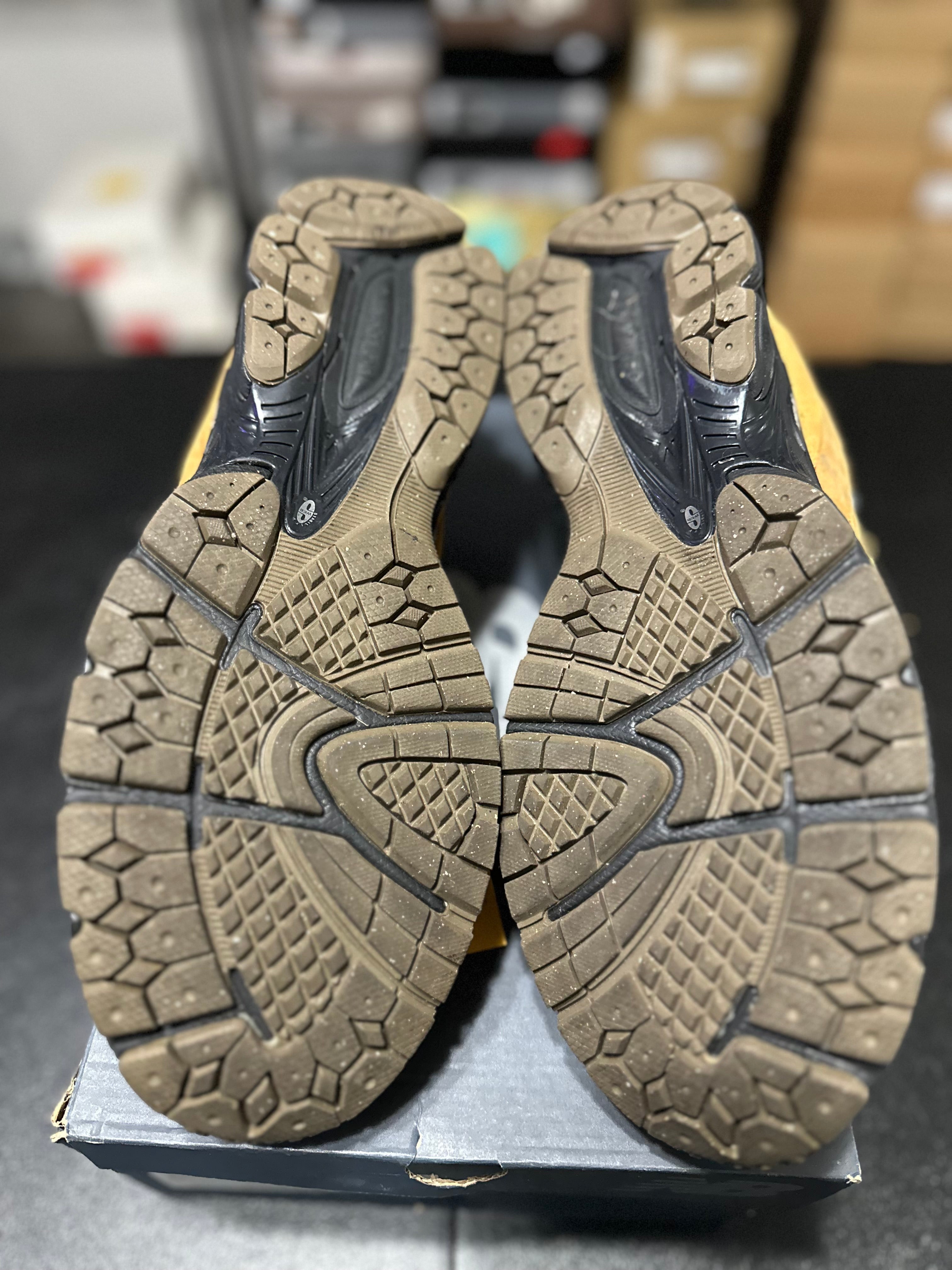 Size 12 - NB 2002r tobacco