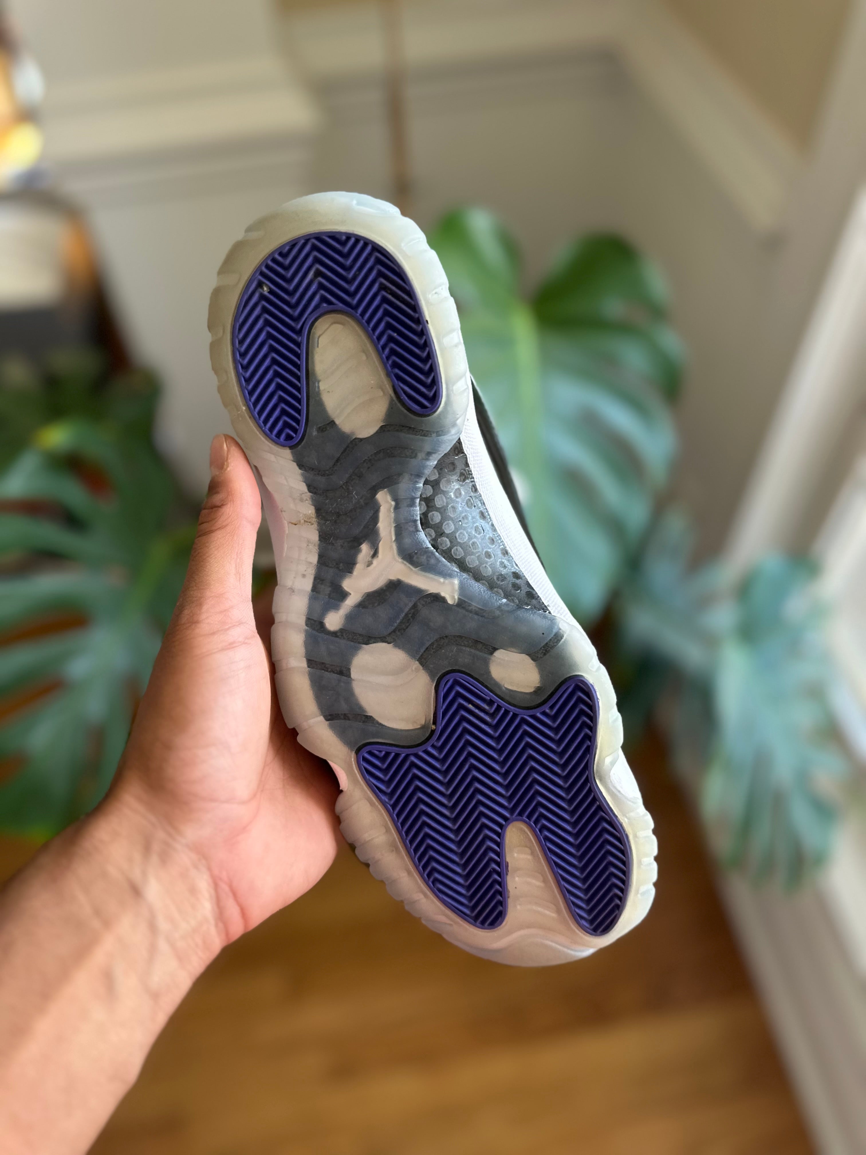 Size 9 - J11 concord
