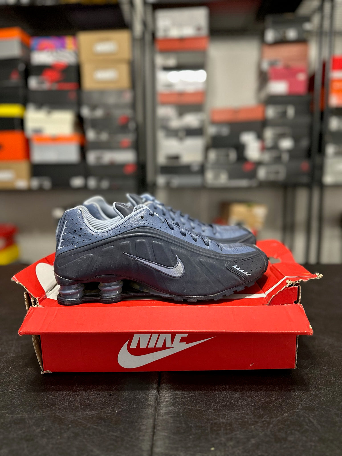 Size 10 - Nike Shox R4 Obsidian Reflective