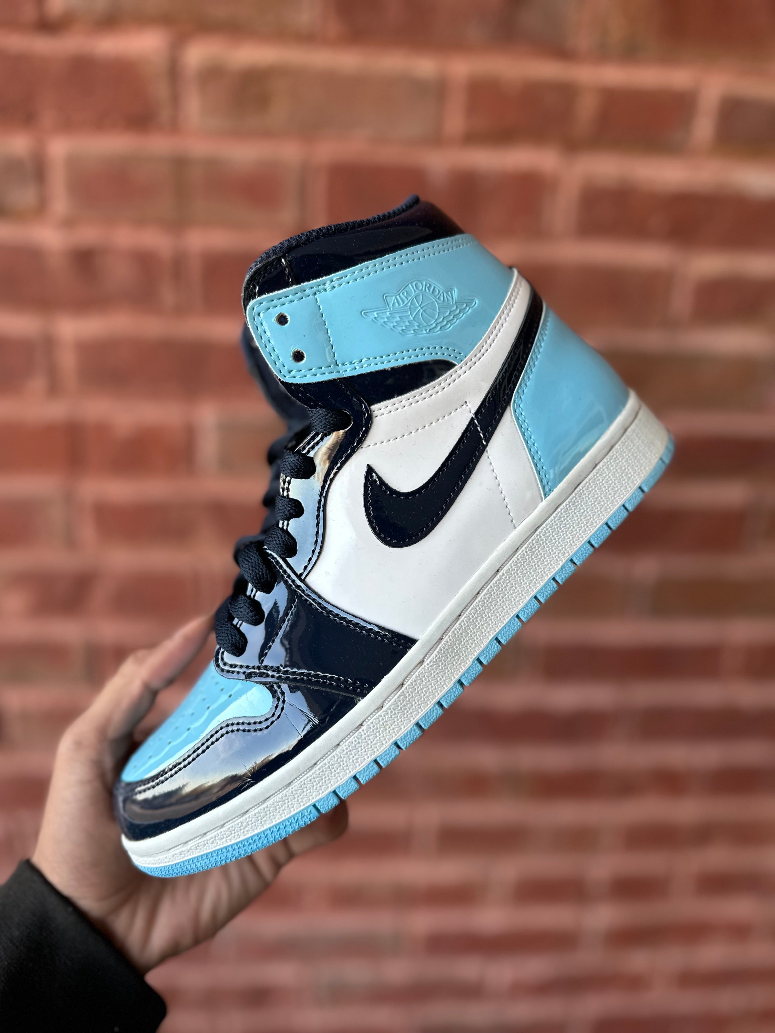 Size 7W - J1 blue chill