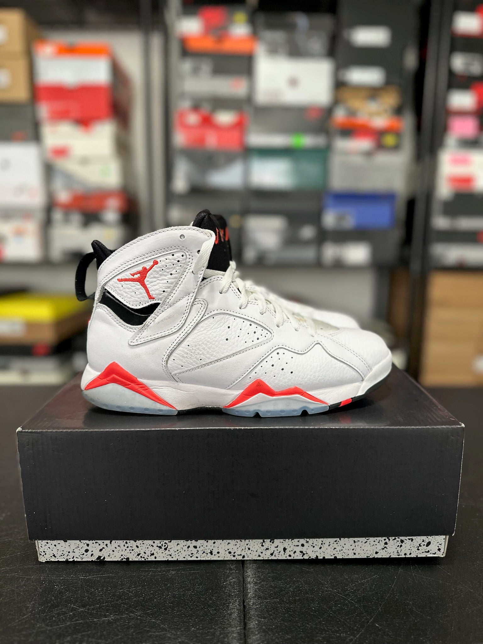 Size 8.5 - J7 White Infrared