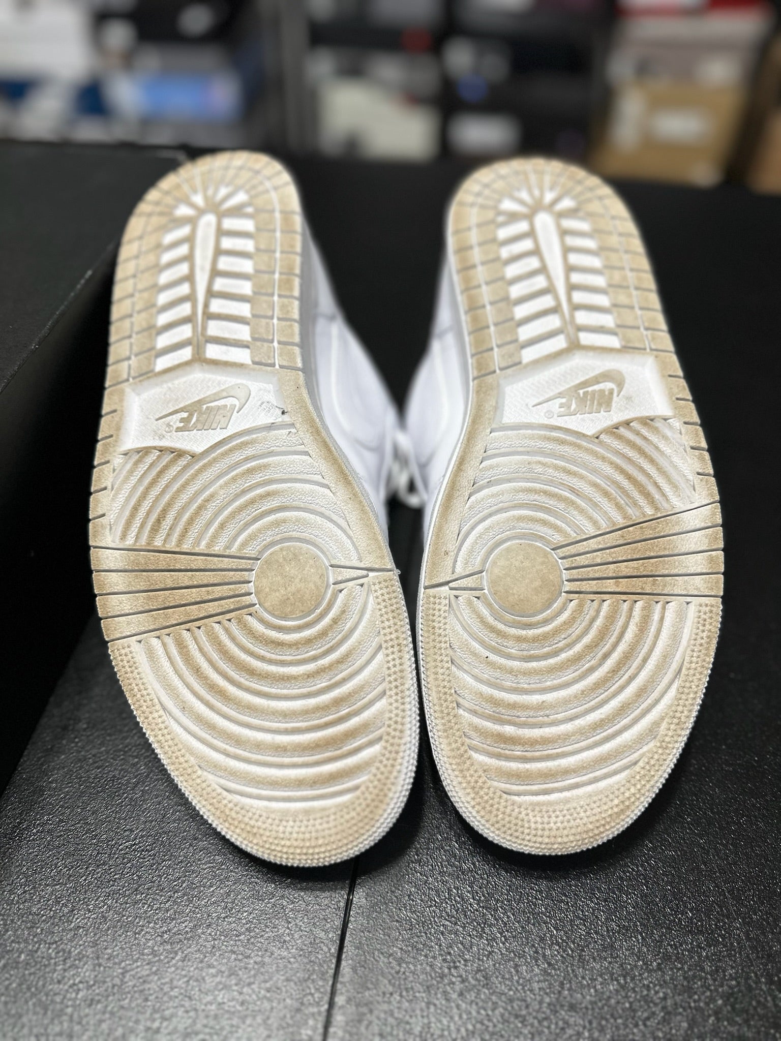 Size 11.5 - J1 Low Triple White