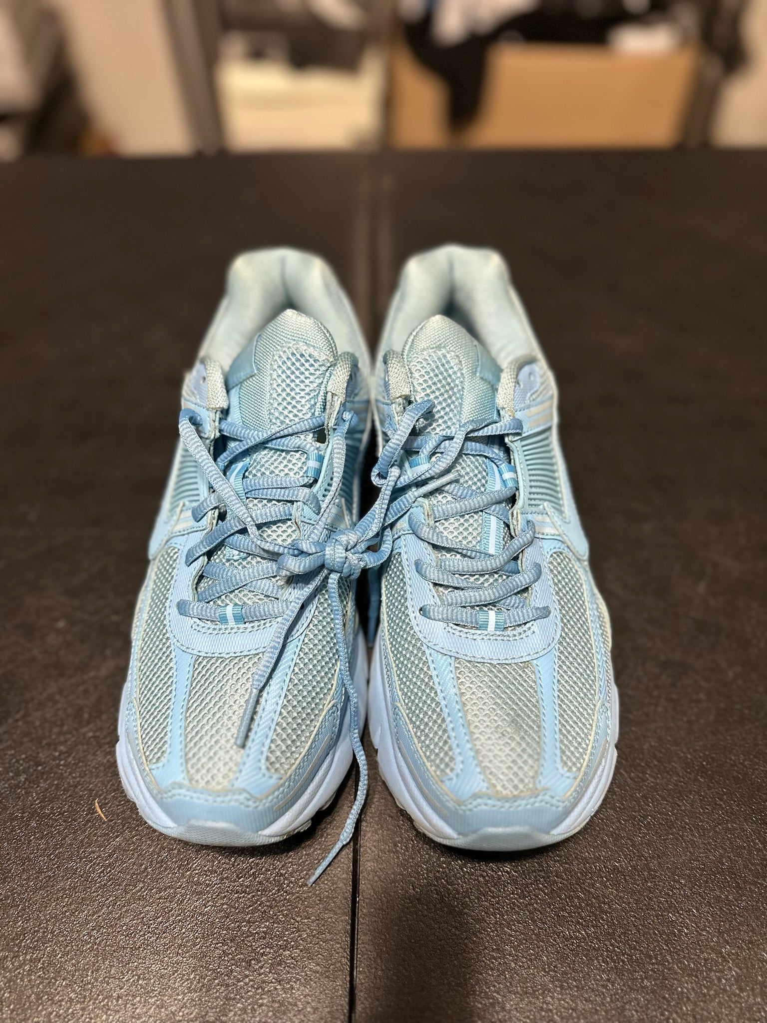 Size 9 - Nike Zoom Vomero 5 Lakeside