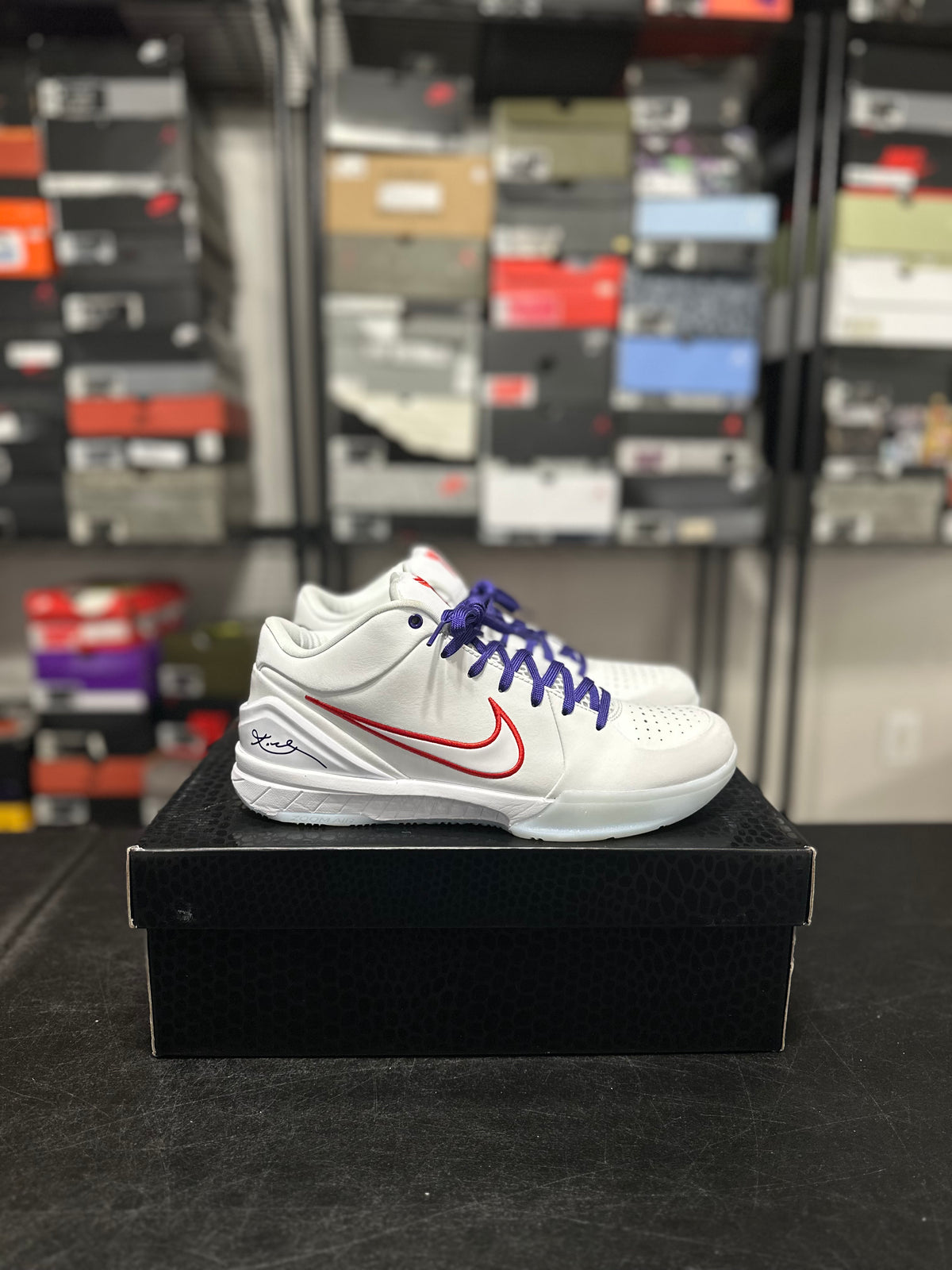 Size 10 - Kobe 4 protro mystery pack