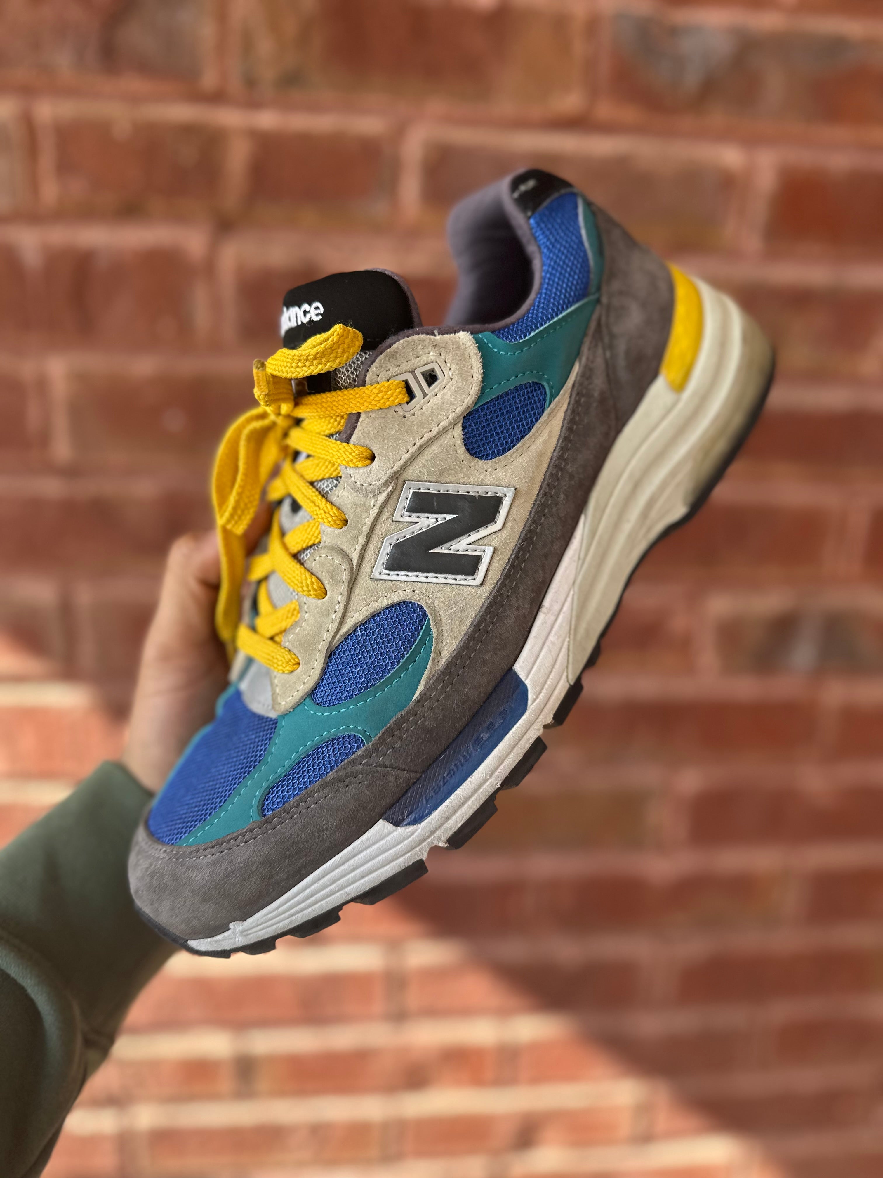 Size 9 - NB 992 colorblock