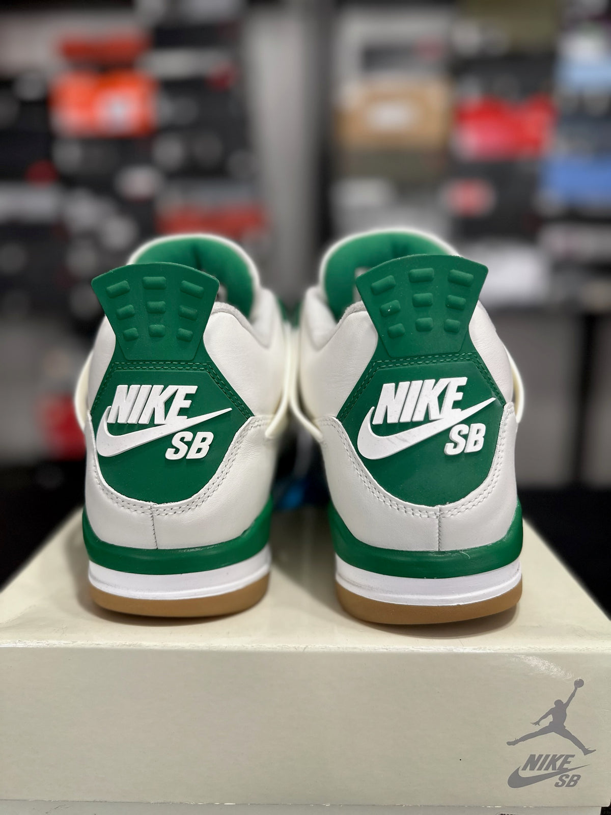 Size 9.5 - j4 pine green