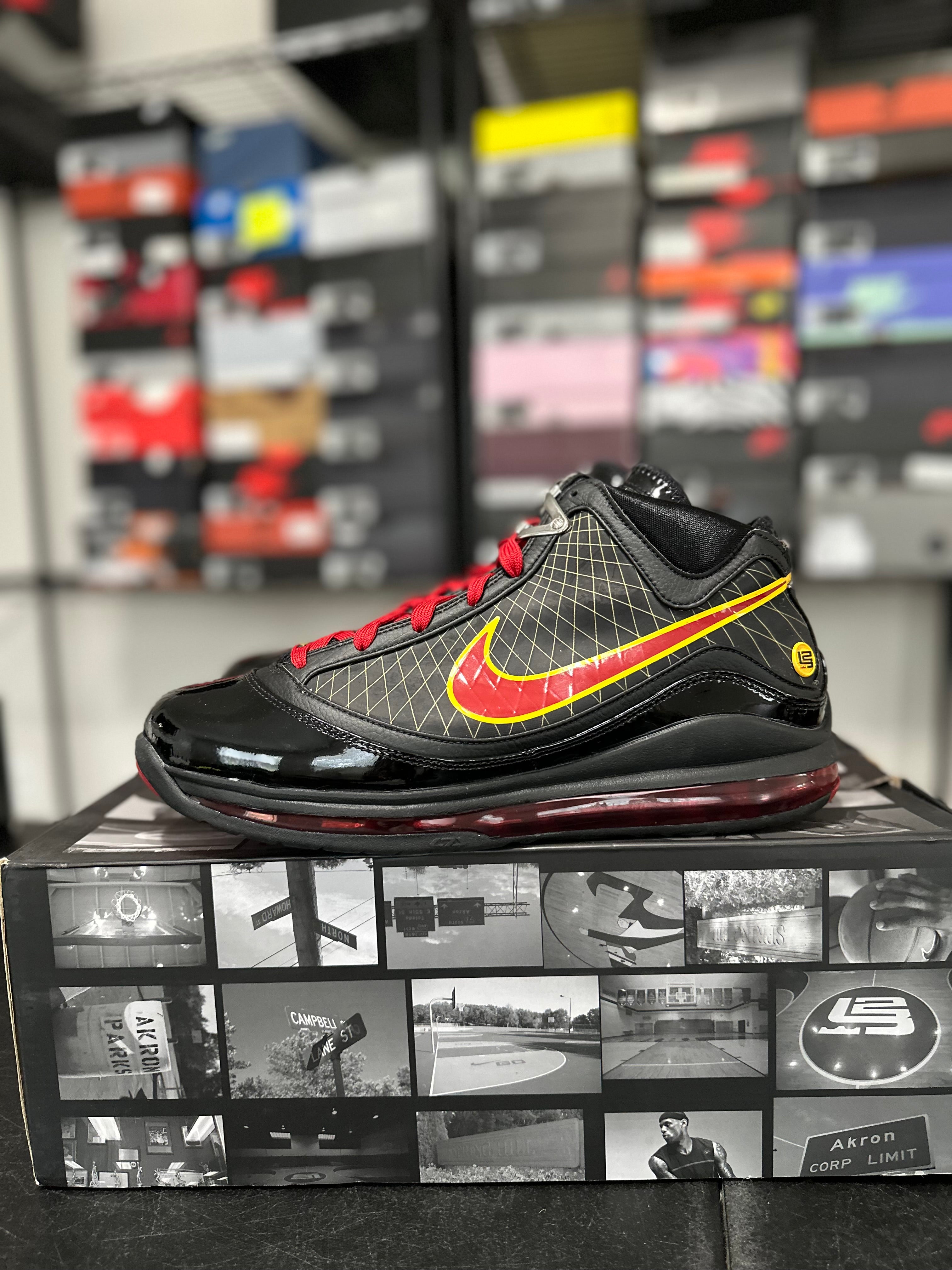 Size 11 - LeBron 7 Fairfax 202