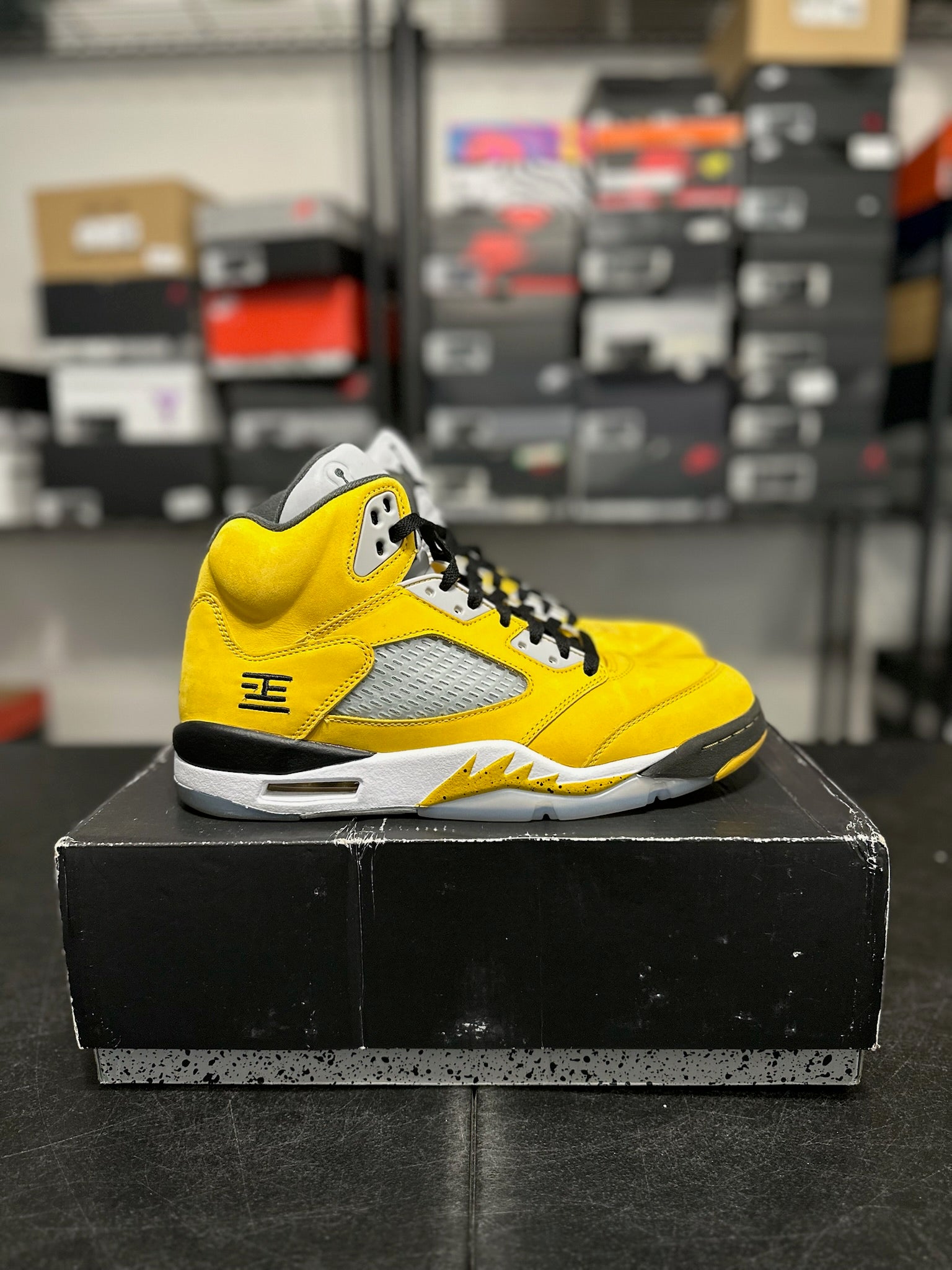 Size 9.5 - J5 Tokyo T23