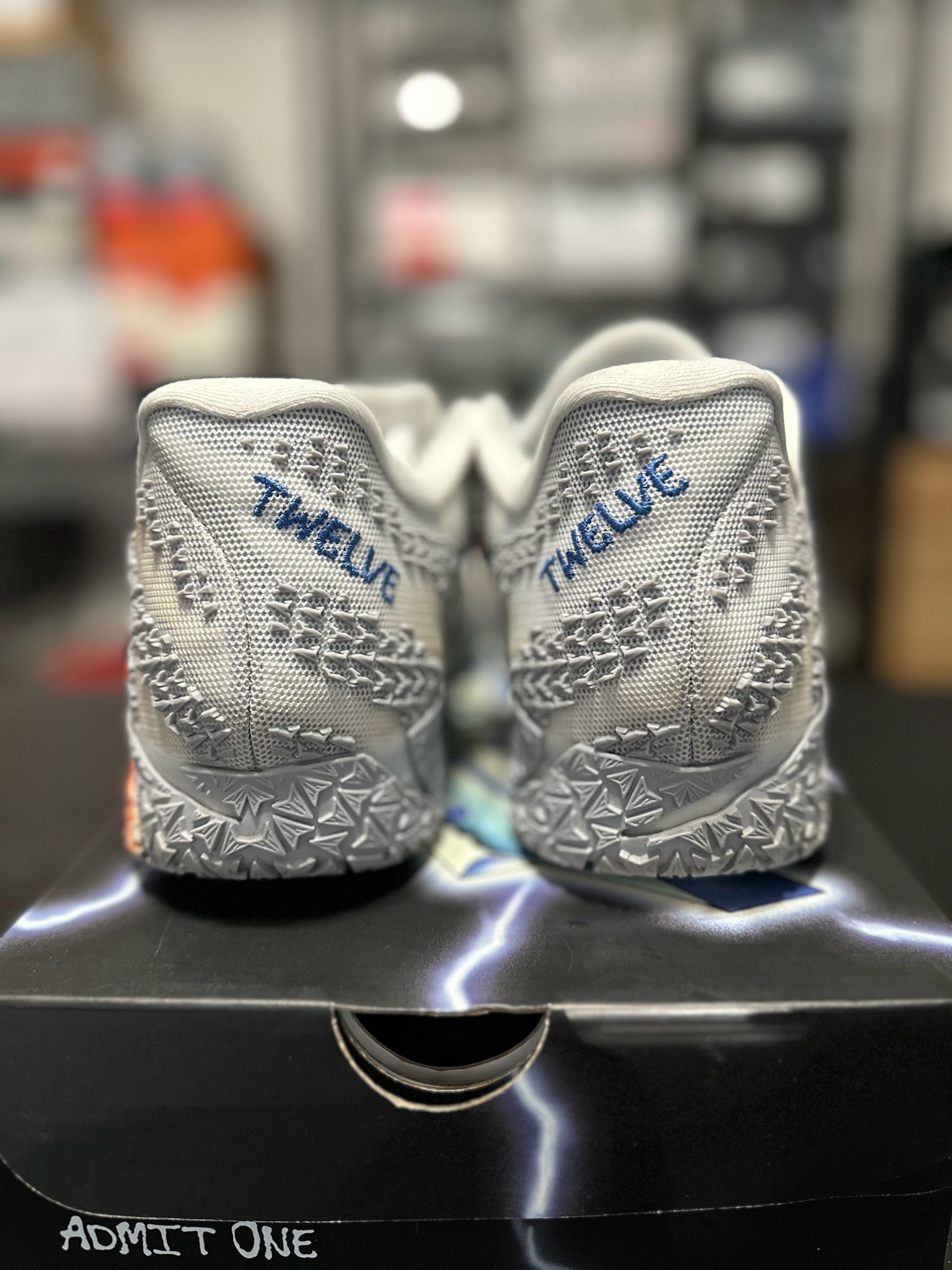 Size 9 - Ja 3 Light Show