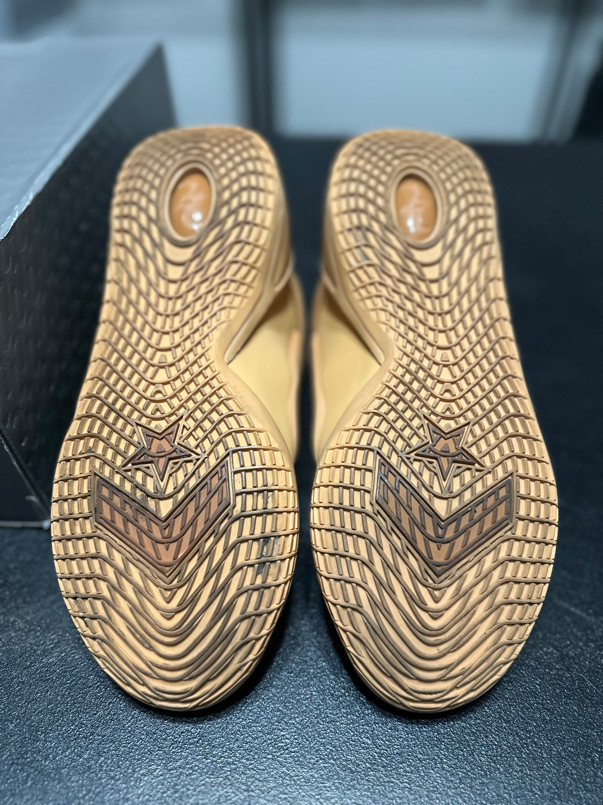 Size 10 - Shai 001 Hail Clay