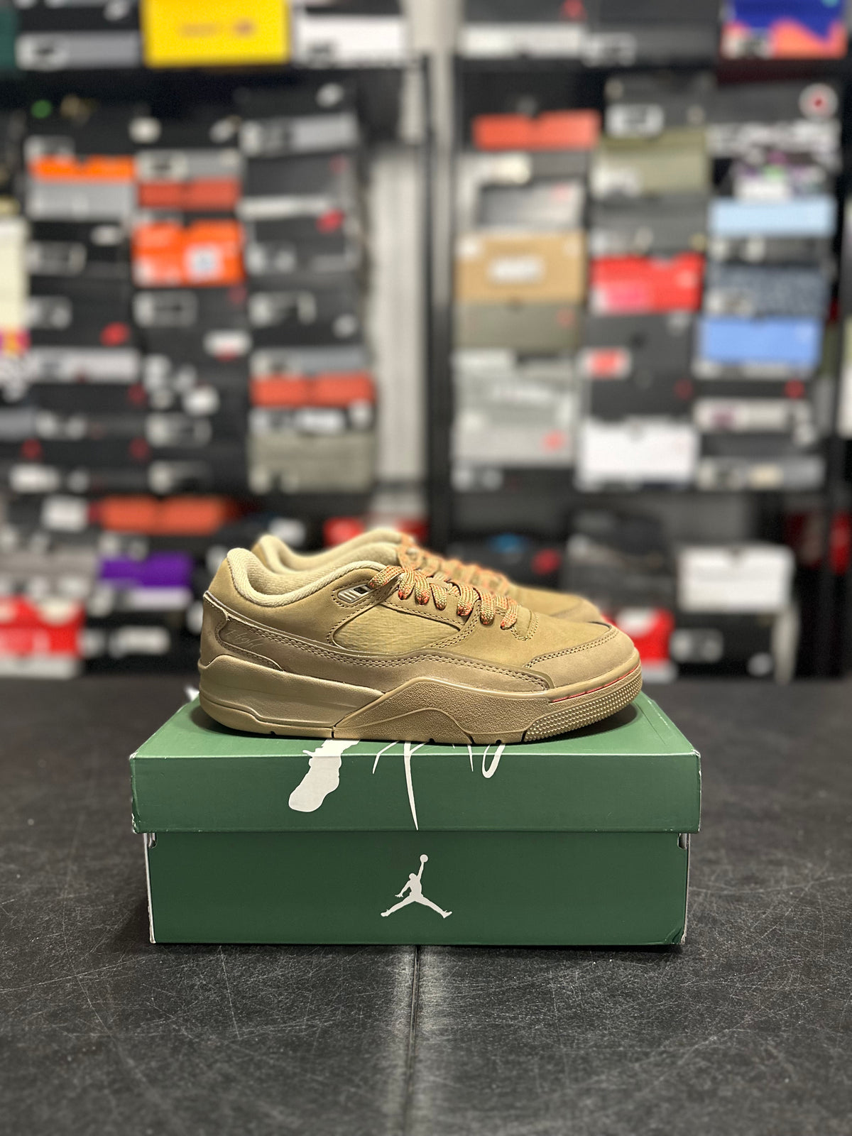 Size 6.5 - (8W) J flight court SE Brown Kelp Wild Mango