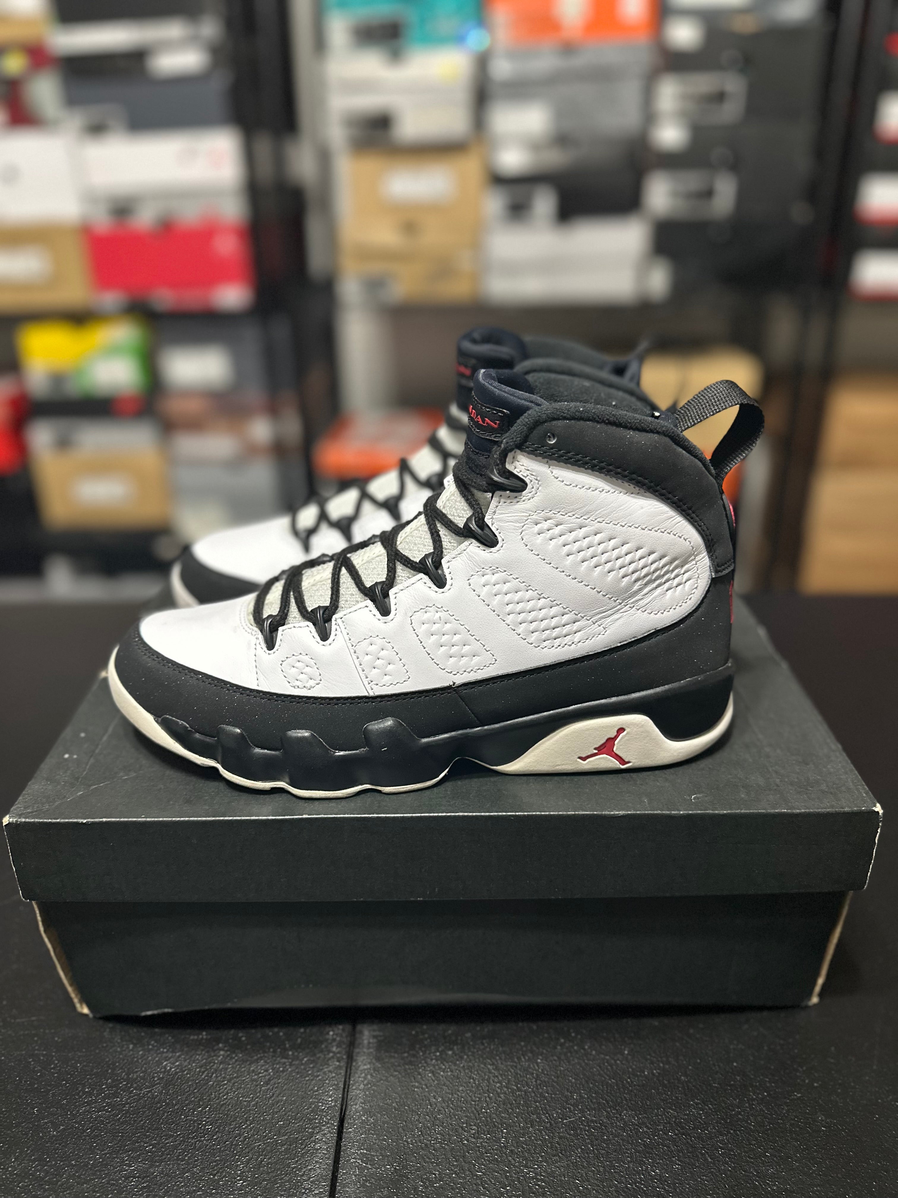 Size 8.5 - J9 space jam