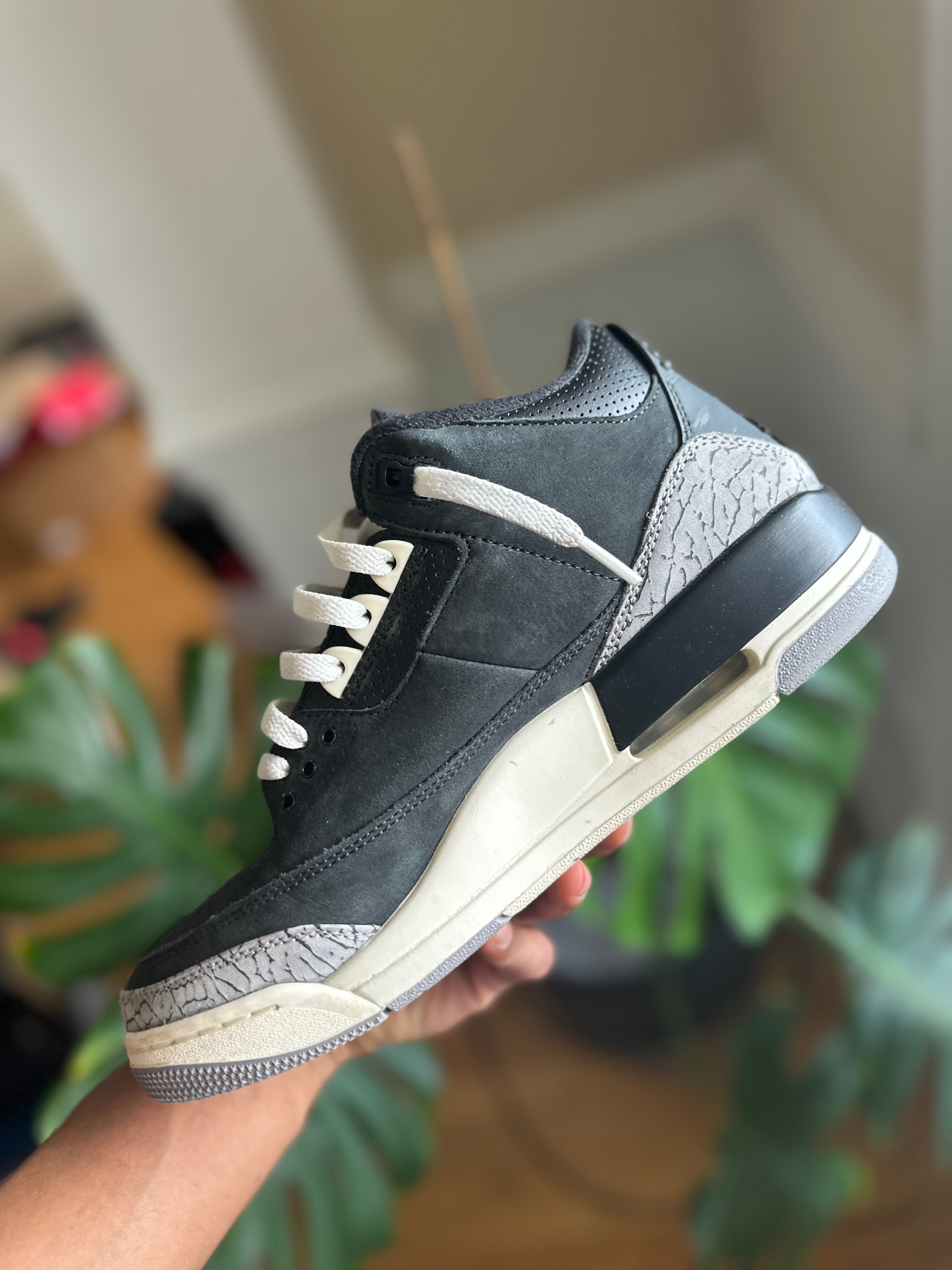 Size 9.5 - (11W) J3 off noir