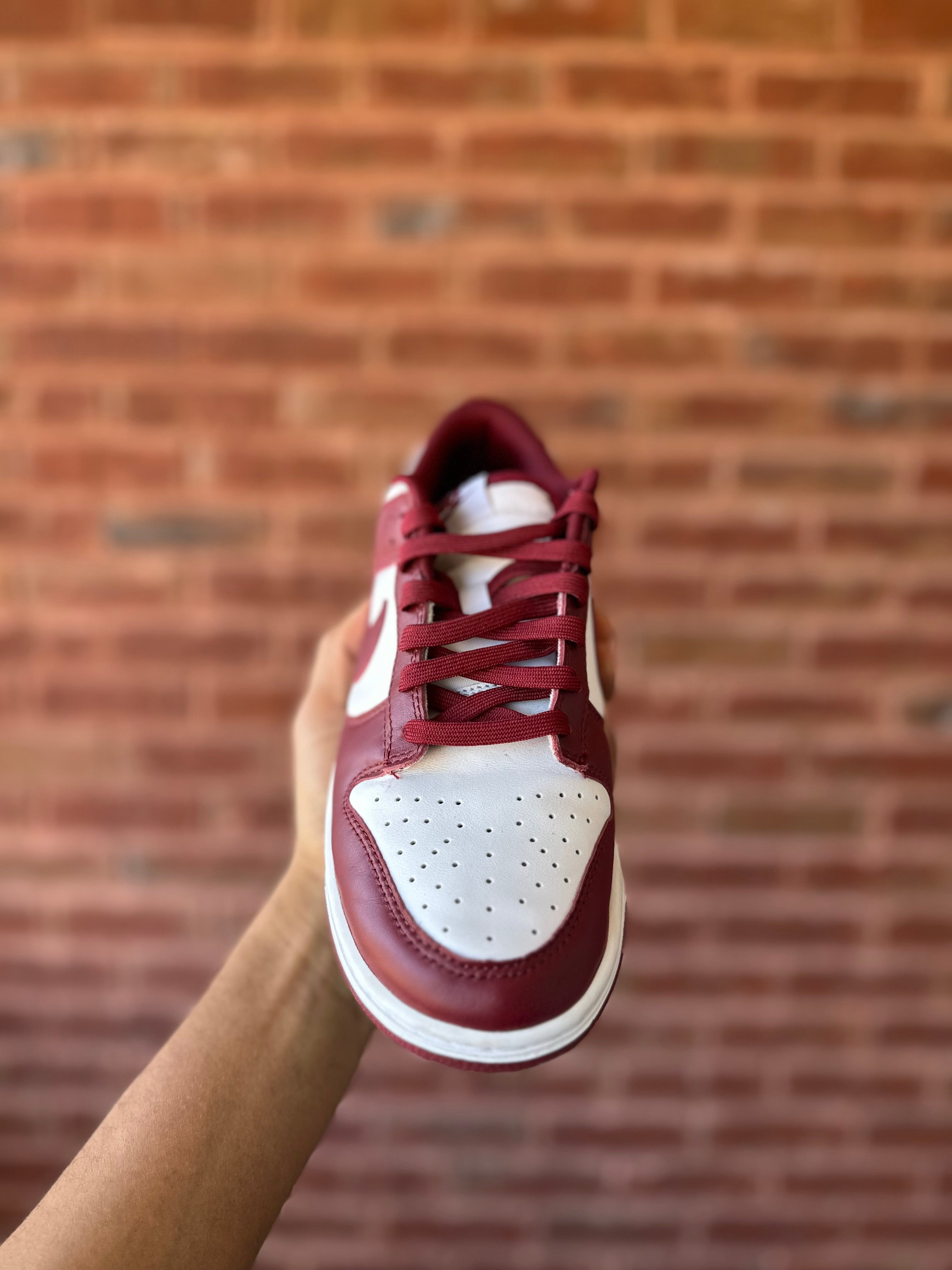 Size 8 - Dunk low Team red