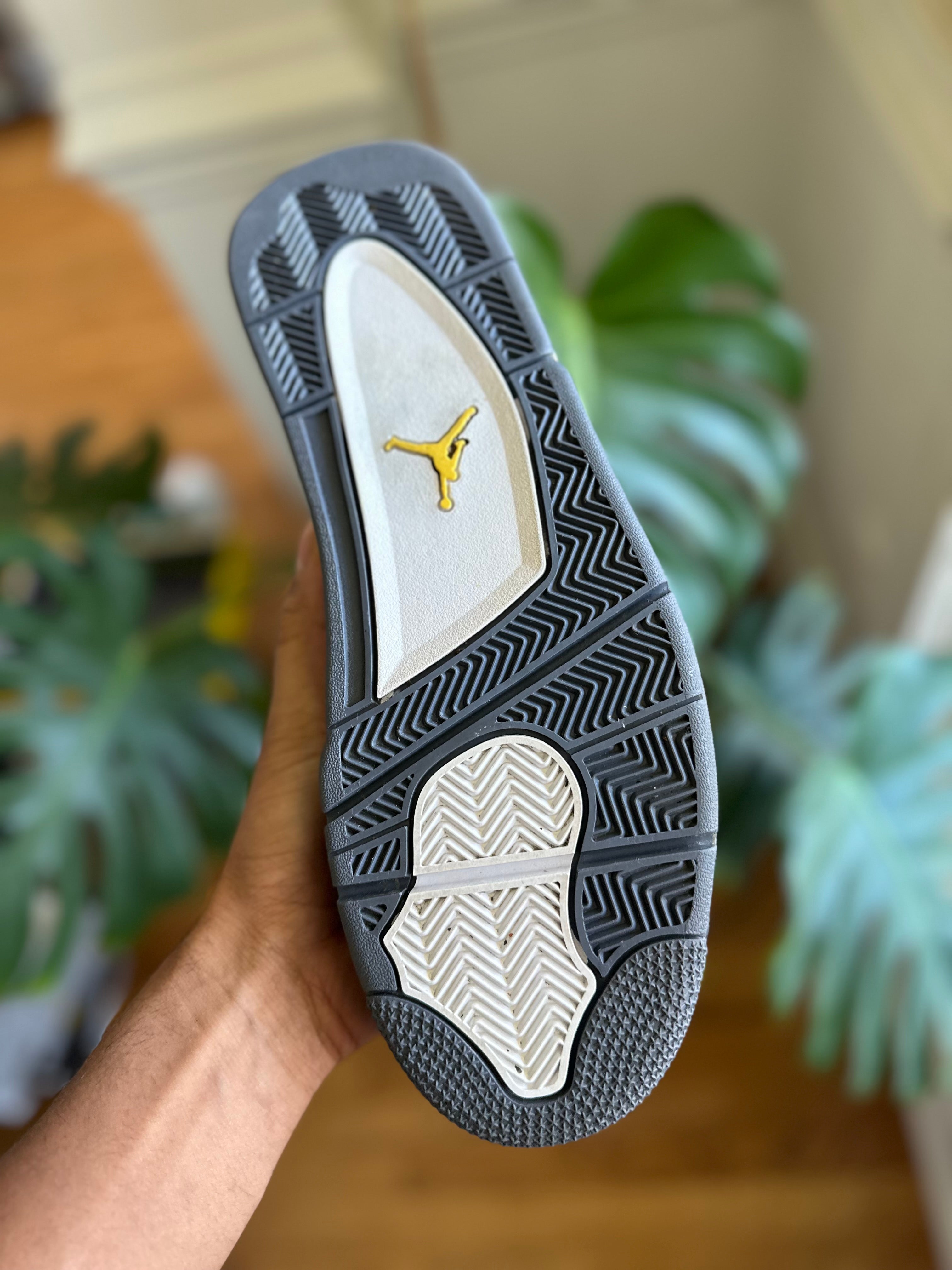 Size 12 - J4 lightning