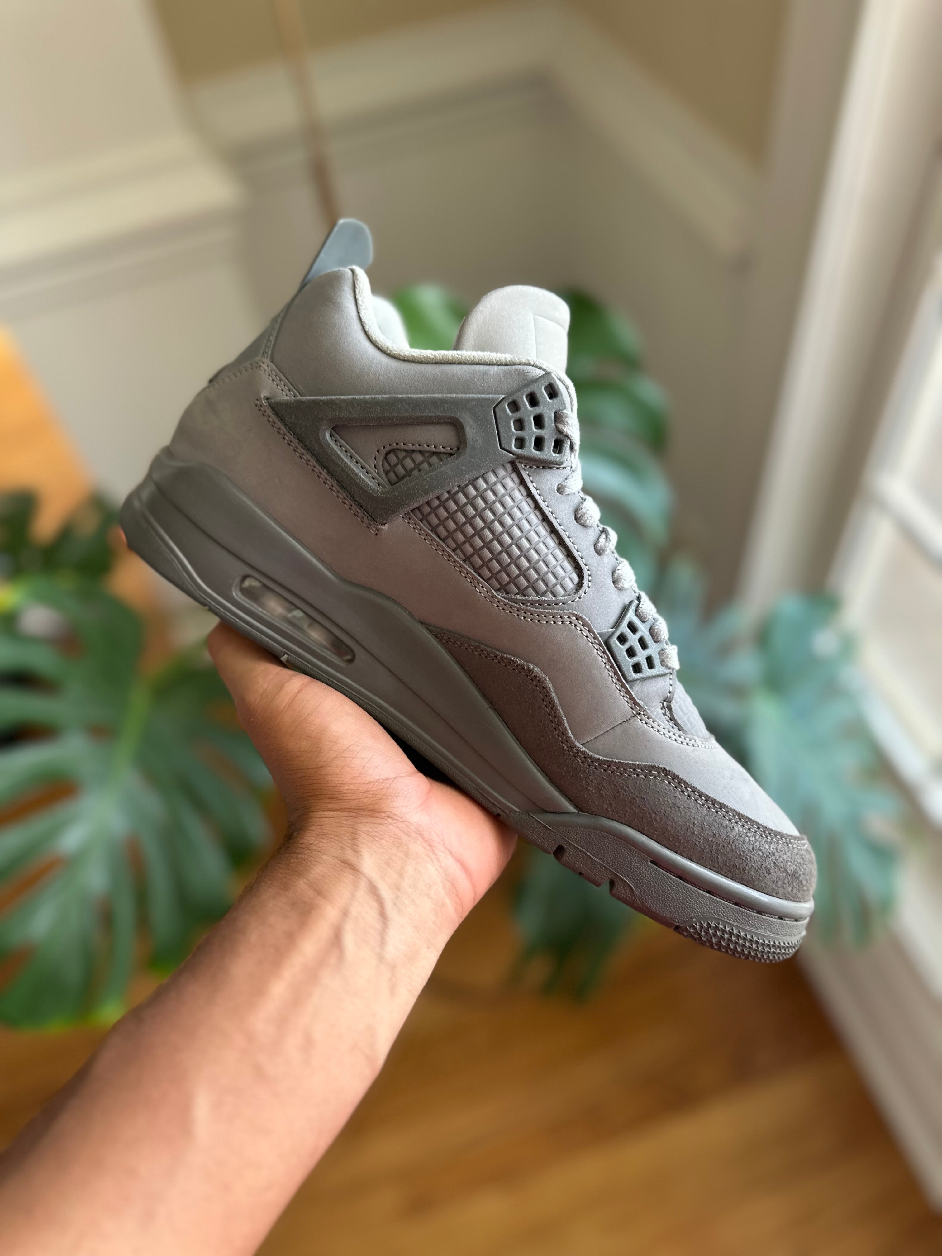 Size 10.5 - J4 wet cement