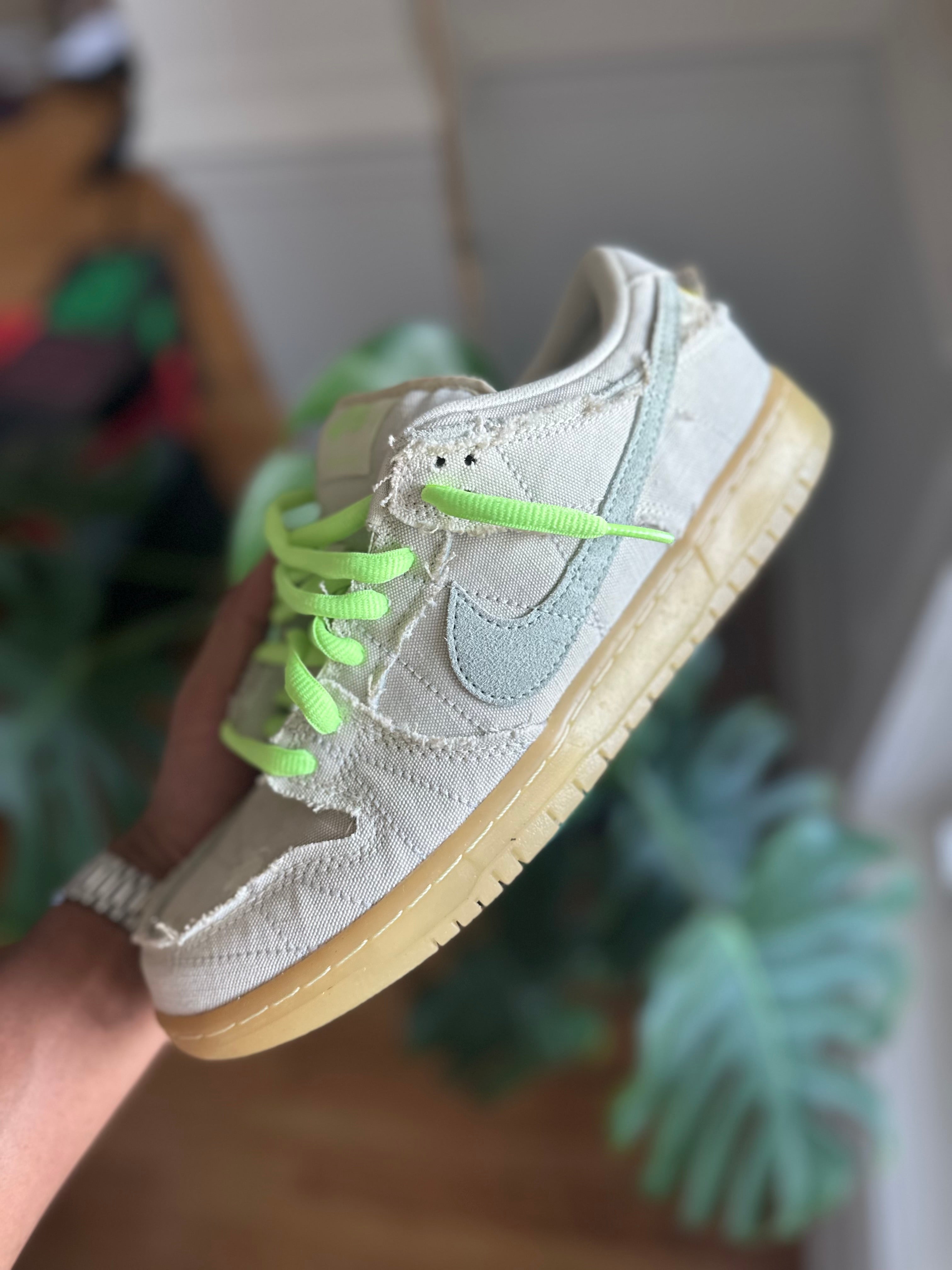 Size 9.5 - dunk low mummy