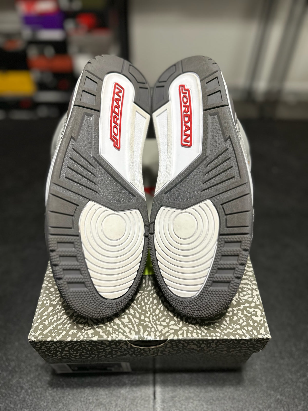 Size 9 - j3 cool grey