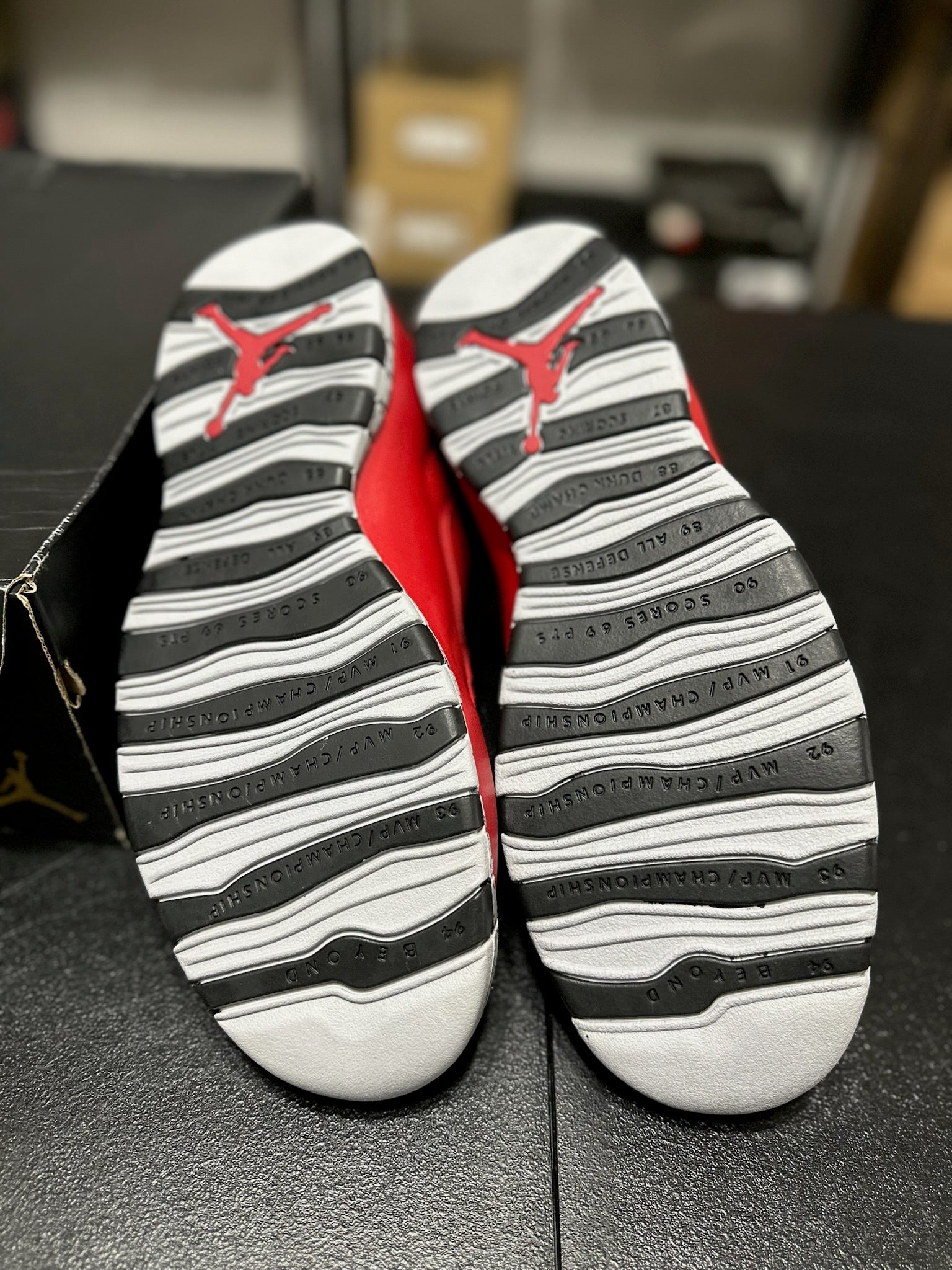 Size 12 - J10 Bulls Over Broadway