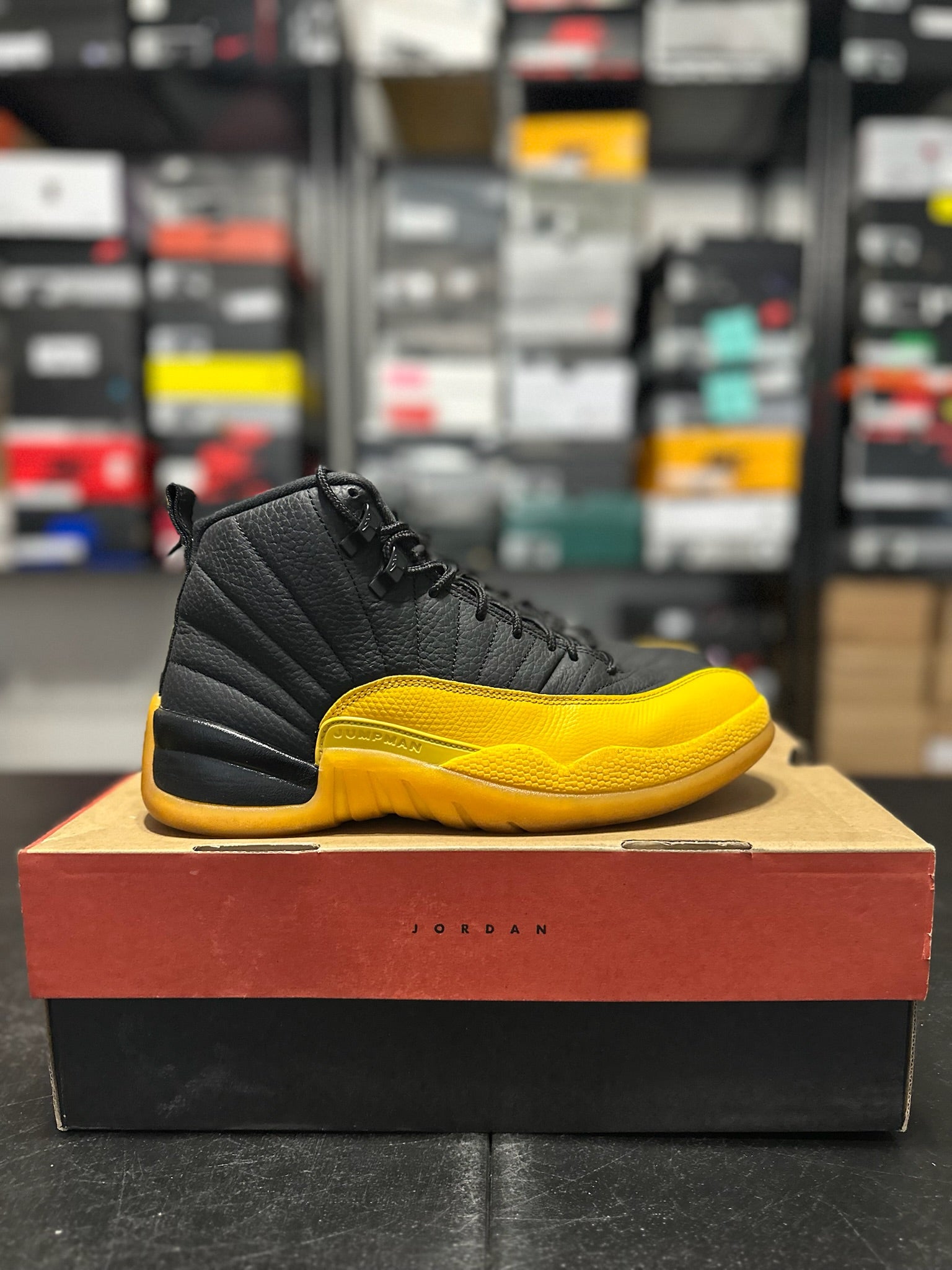 Size 9 - J12 Black University Gold