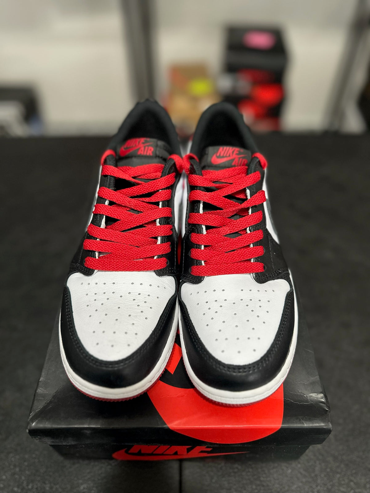 Size 7Y - J1 Low Black Toe