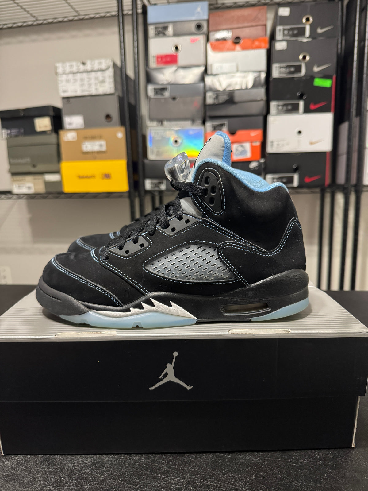 Size 5 - J5 black university blue