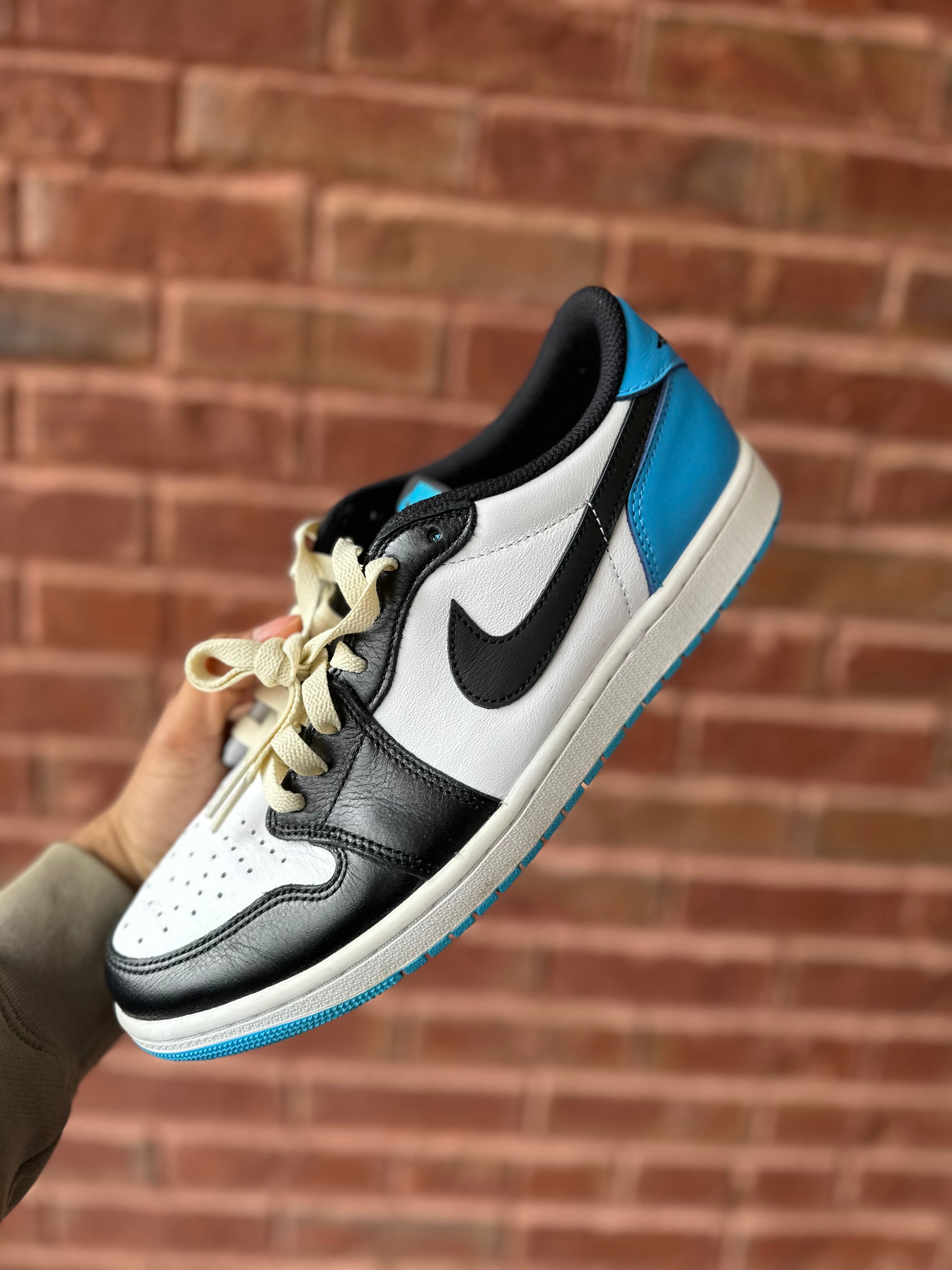 Size 11 - J1 Low powder blue