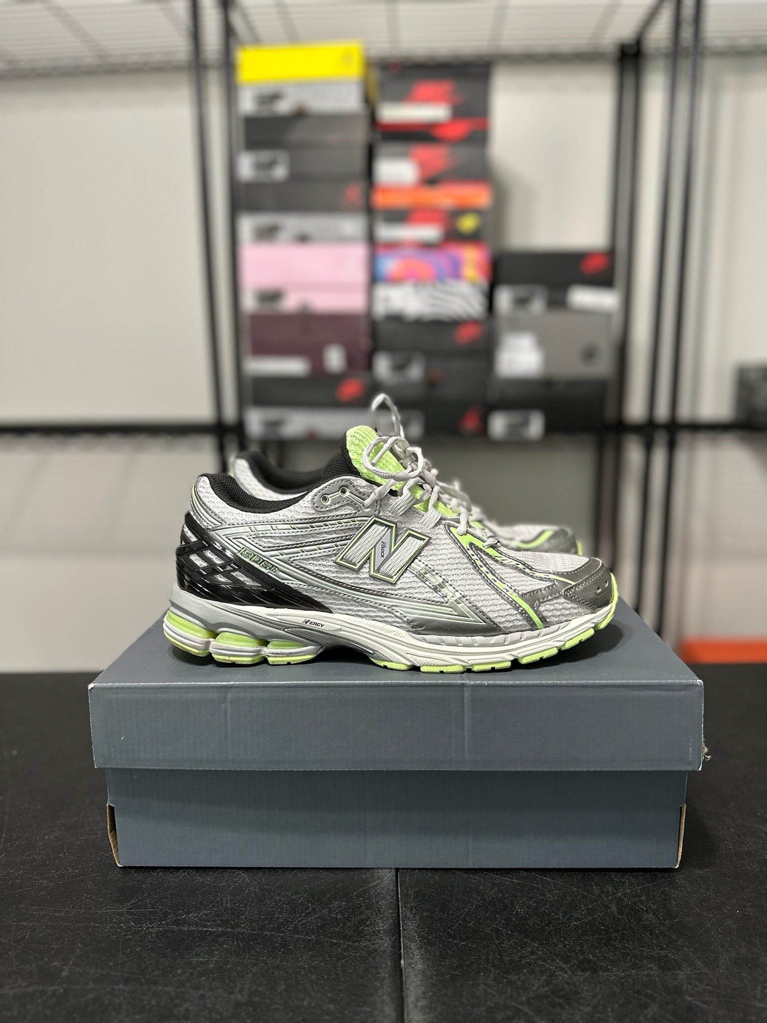 Size 12 - NB 9060