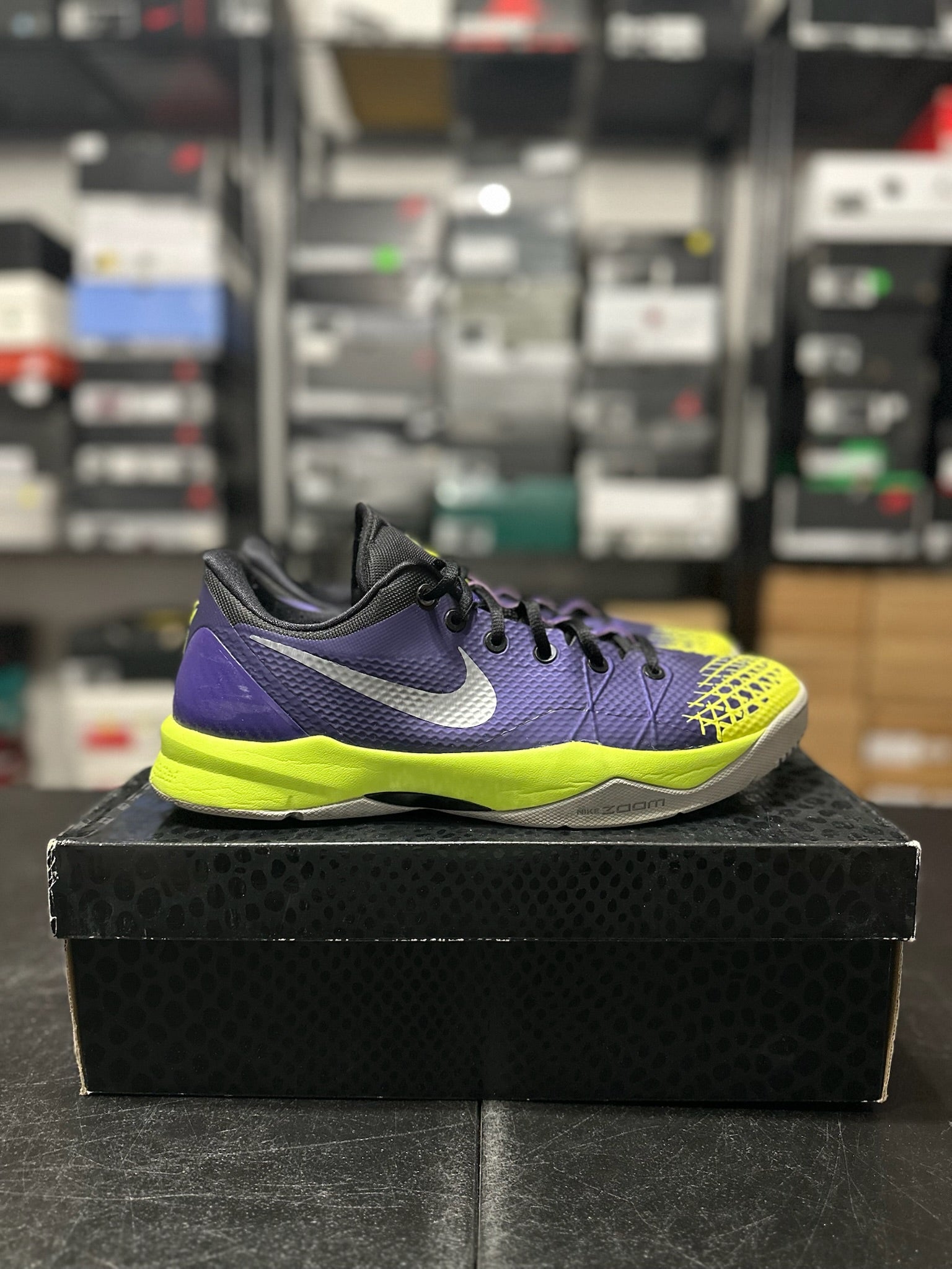 Size 12 - Kobe Venomenon 4 purple/volt