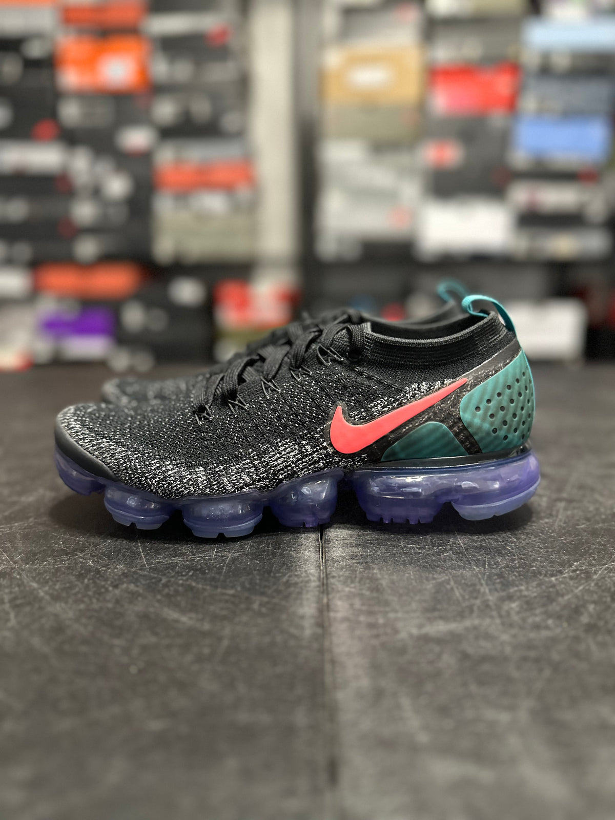 Size 8.5 - Air Vapormax 2.0 black hot punch