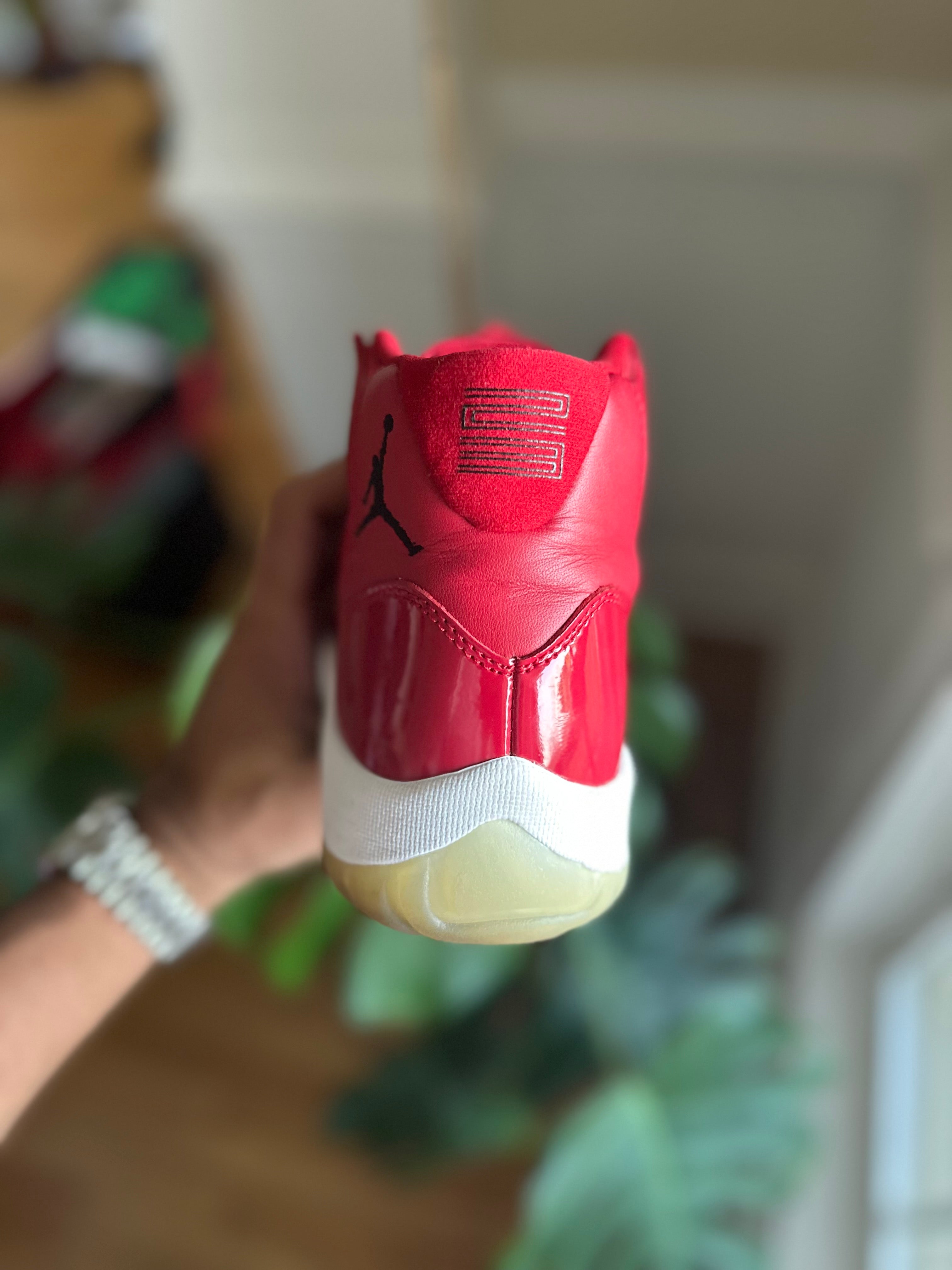 Size 8.5 - J11 win like 96