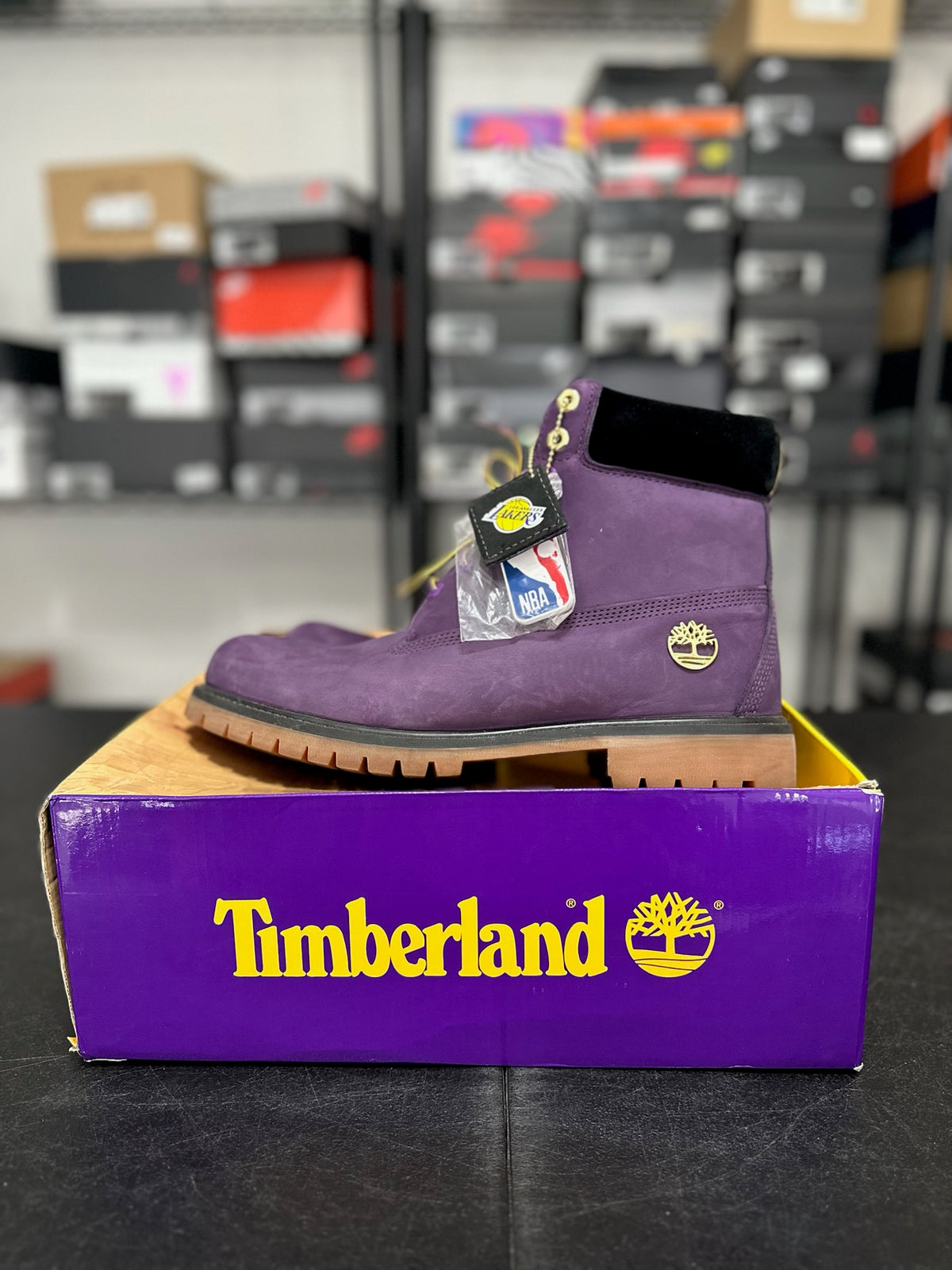 Size 11.5 - timberland 6” boot nba Los Angeles Lakers