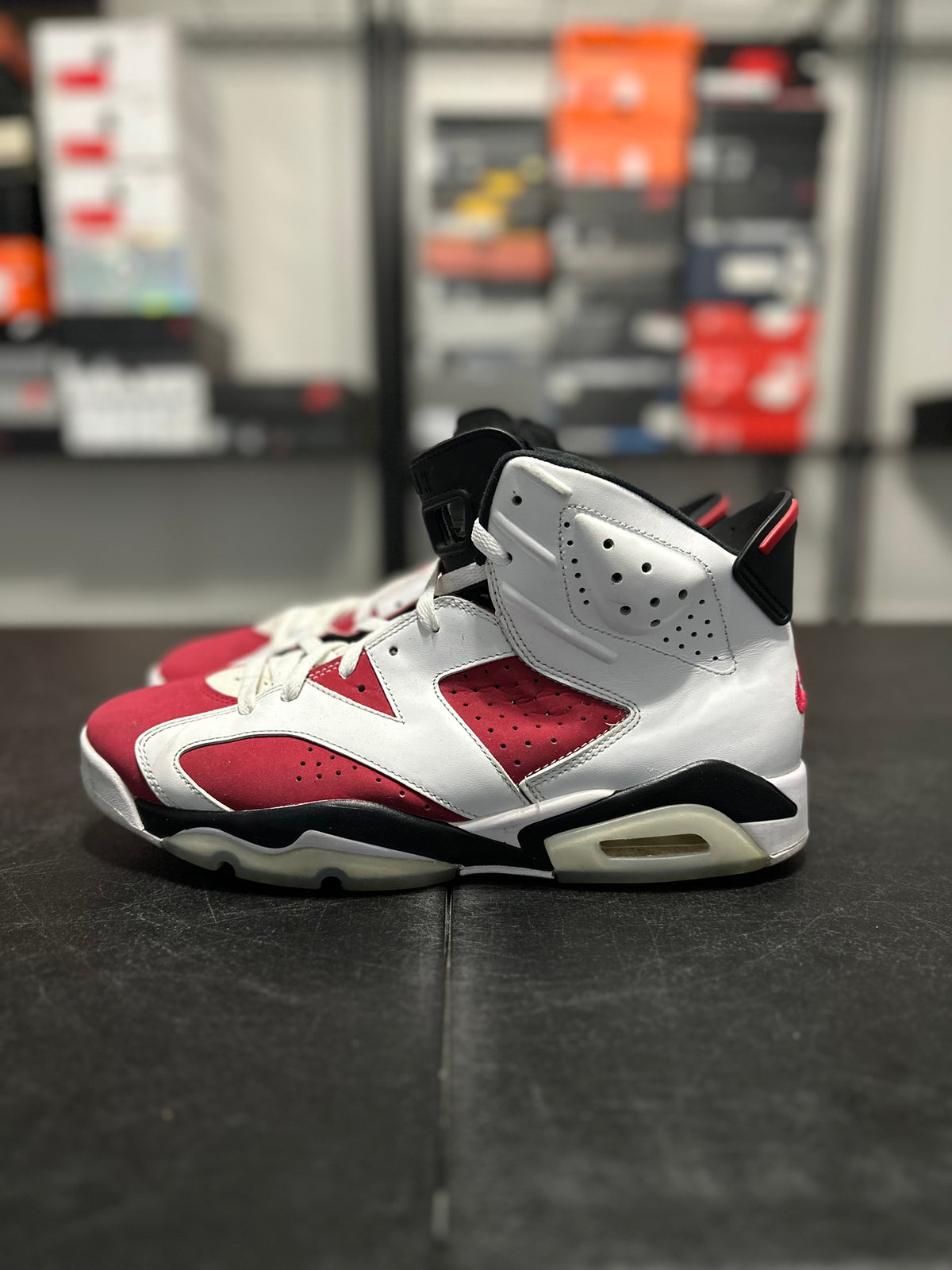 Size 11 - J6 carmine