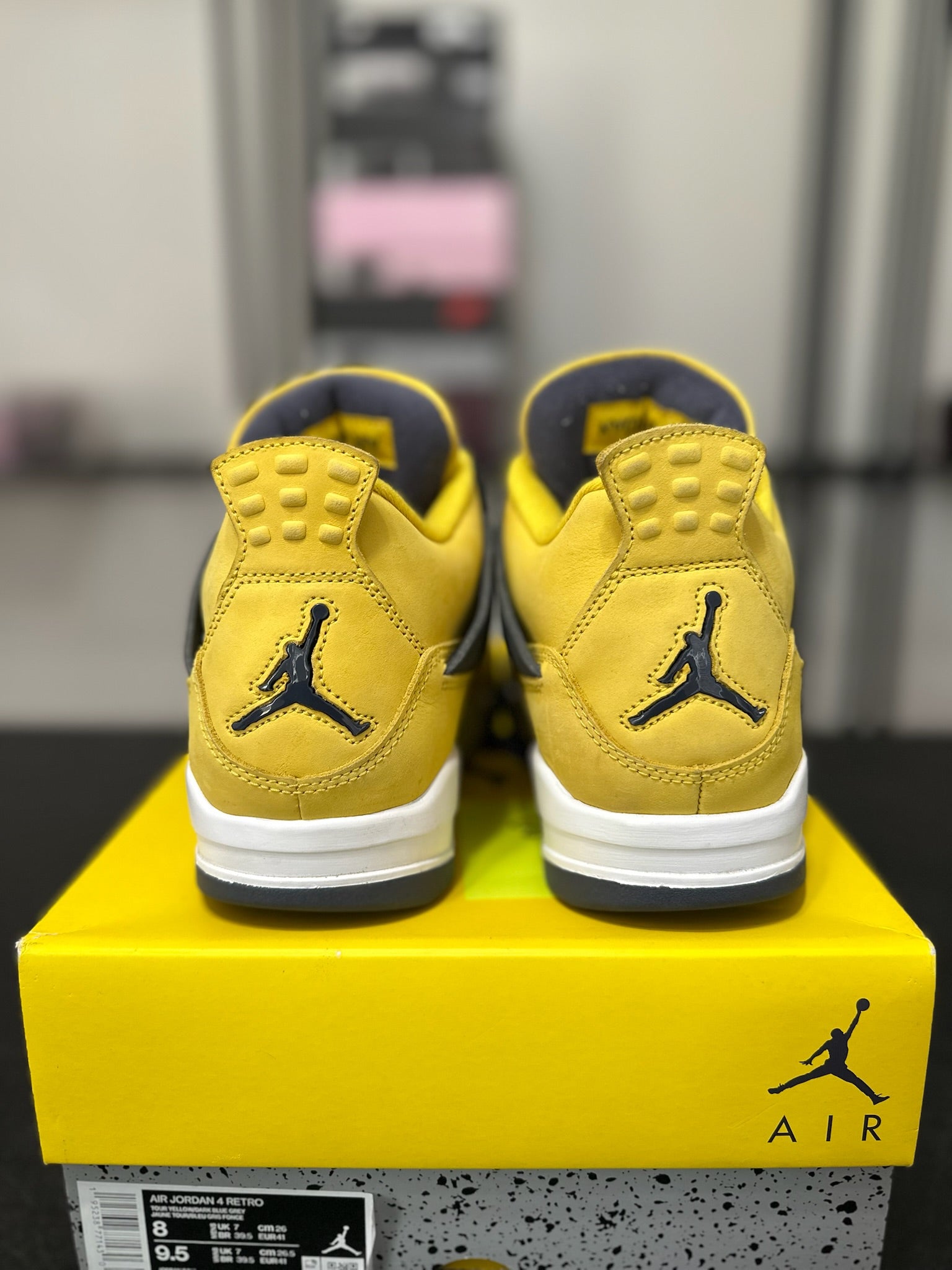 Size 8 - J4 Lightning