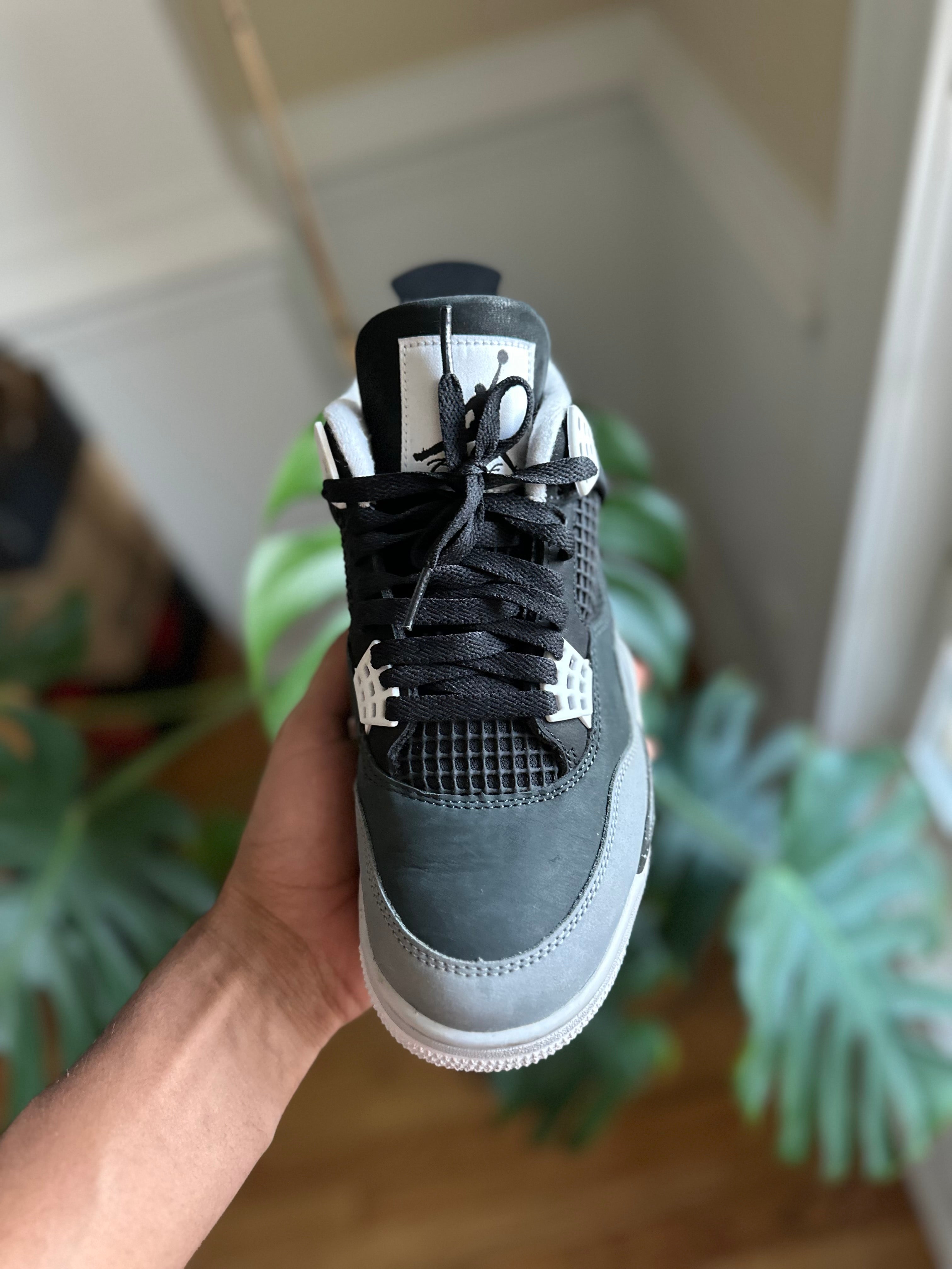 Size 8 - J4 fear