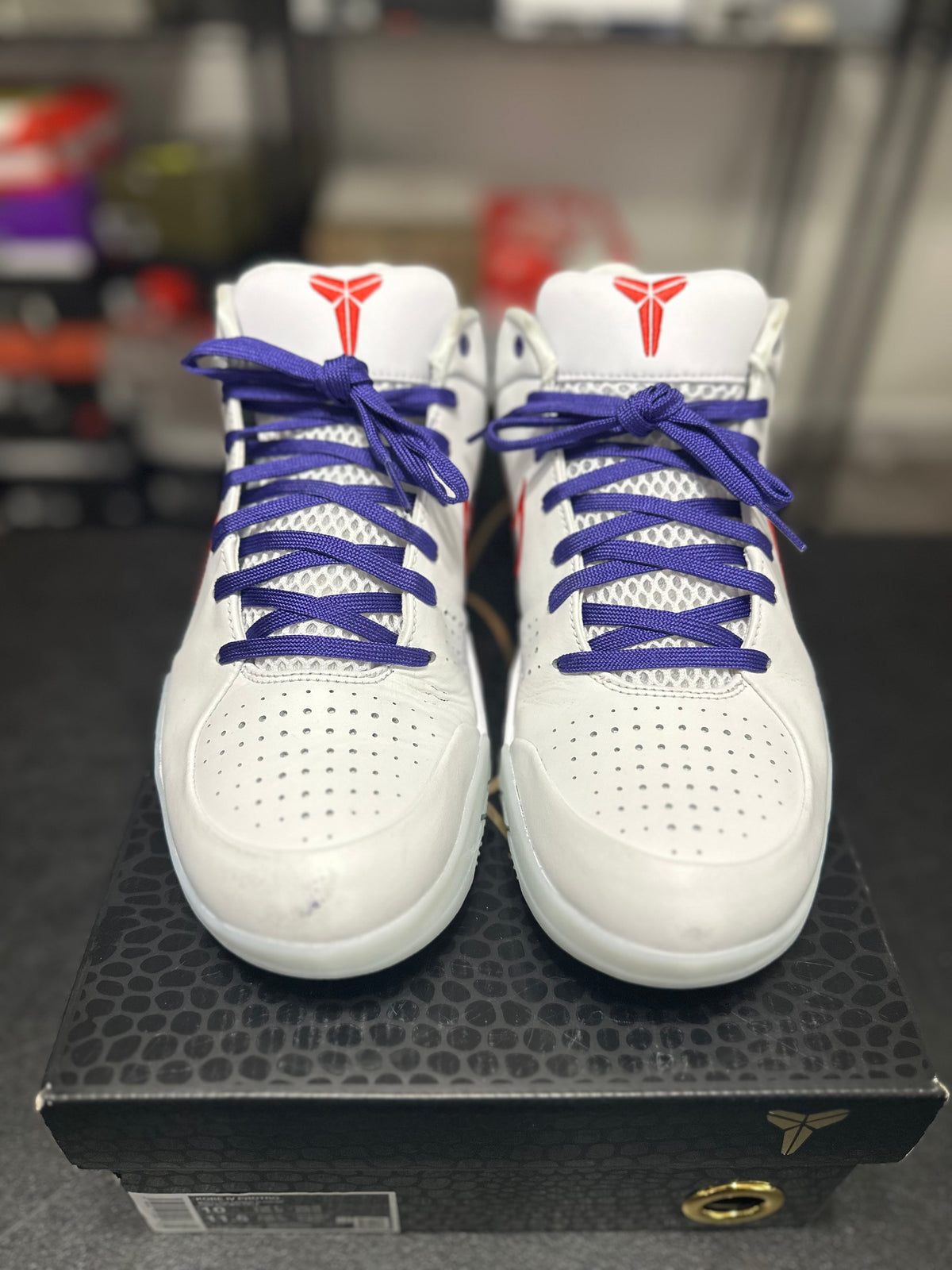 Size 10 - Kobe 4 protro mystery pack