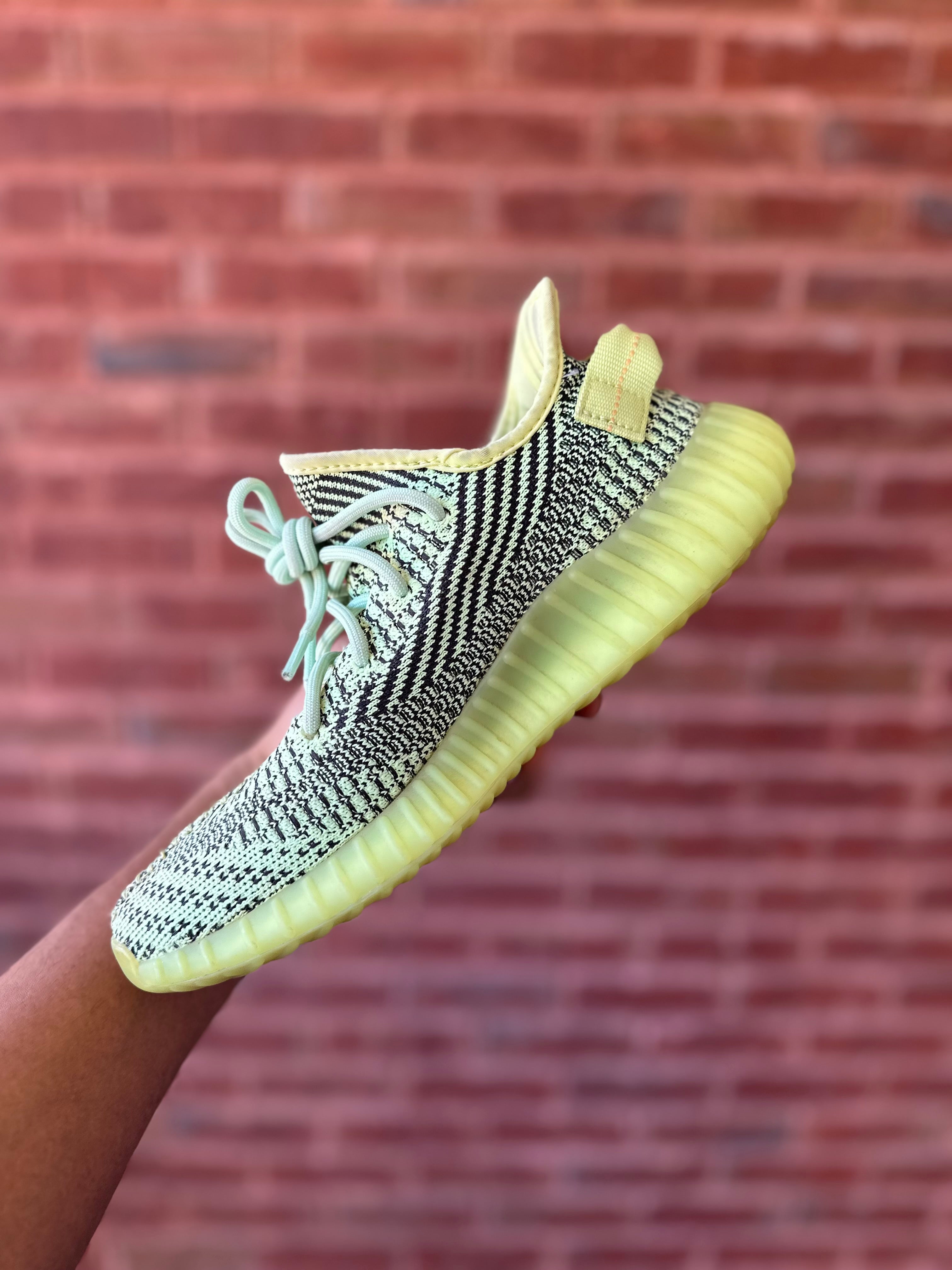 Size 8 - YZY 350 yeezreel