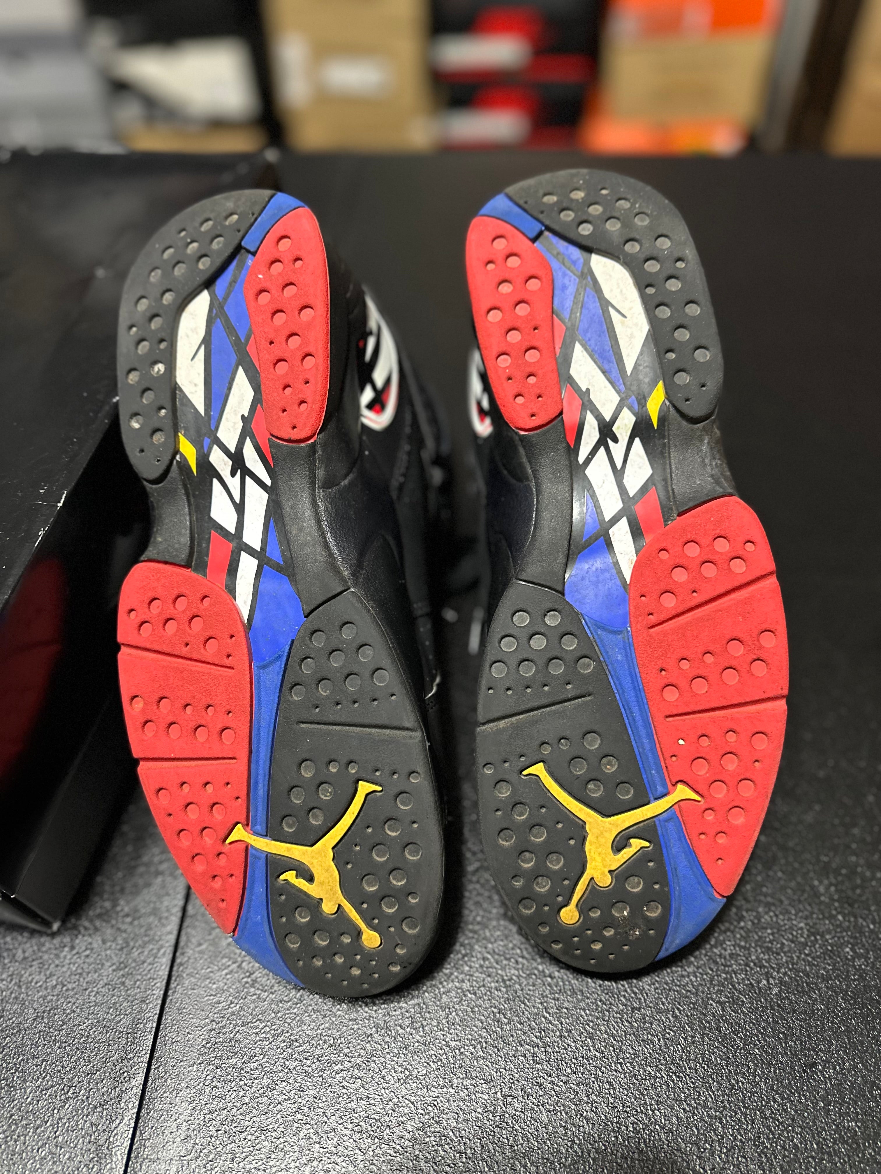 Size 9.5 - J8 playoff 2023
