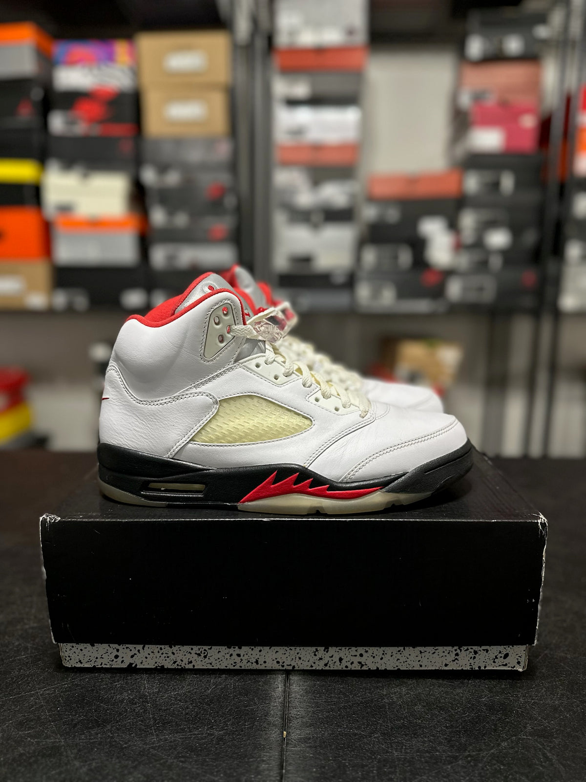 Size 10 - J5 Fire Red Silver Tongue