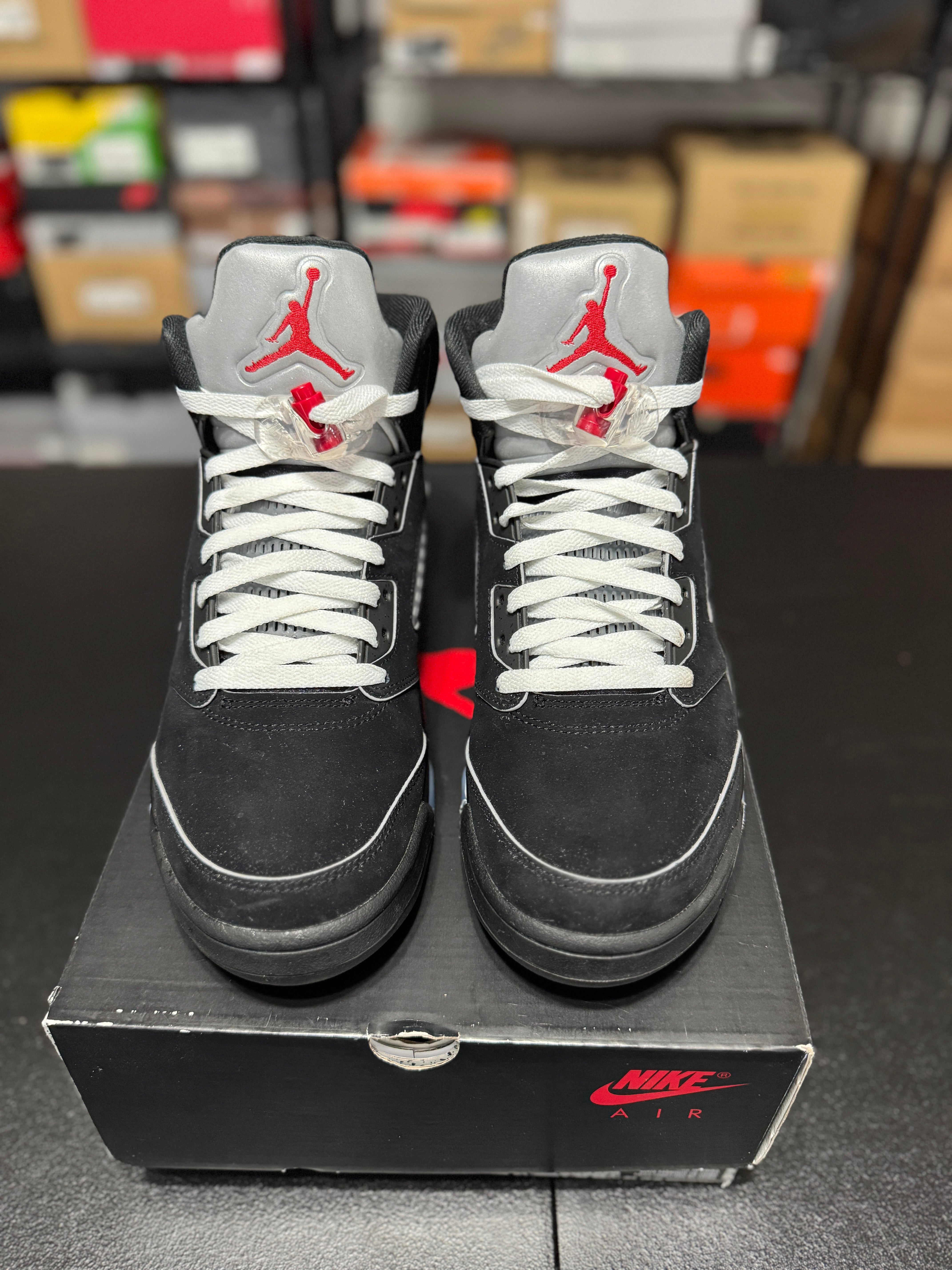 Size 10 - J5 black metallic 2025