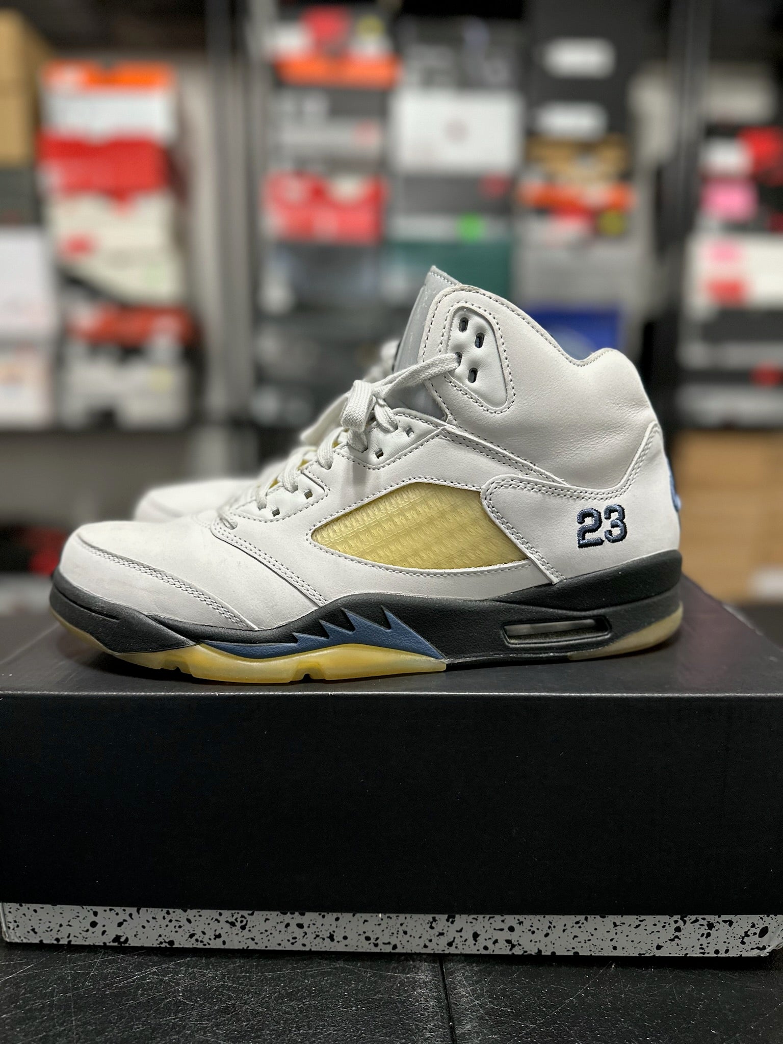 Size 10.5 - (12W) J5 ama dawn