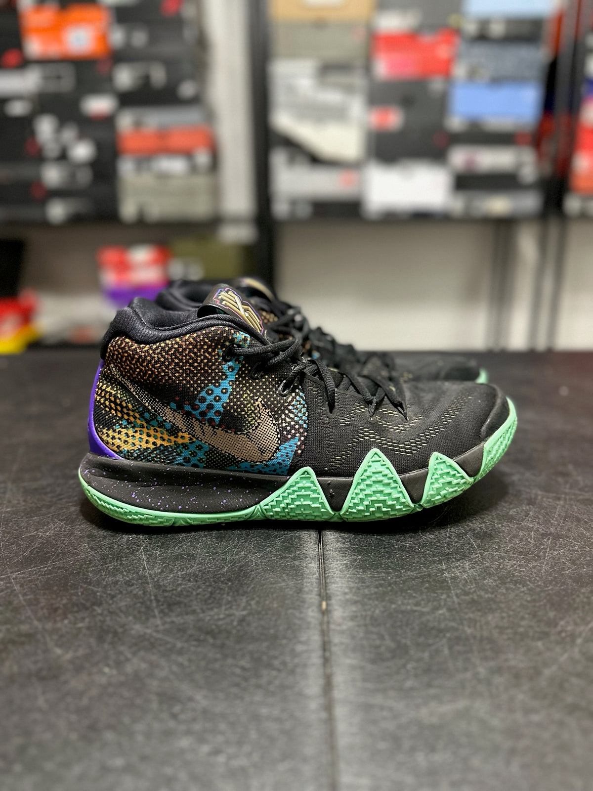 Size 12 - Kyrie 4 mamba mentality