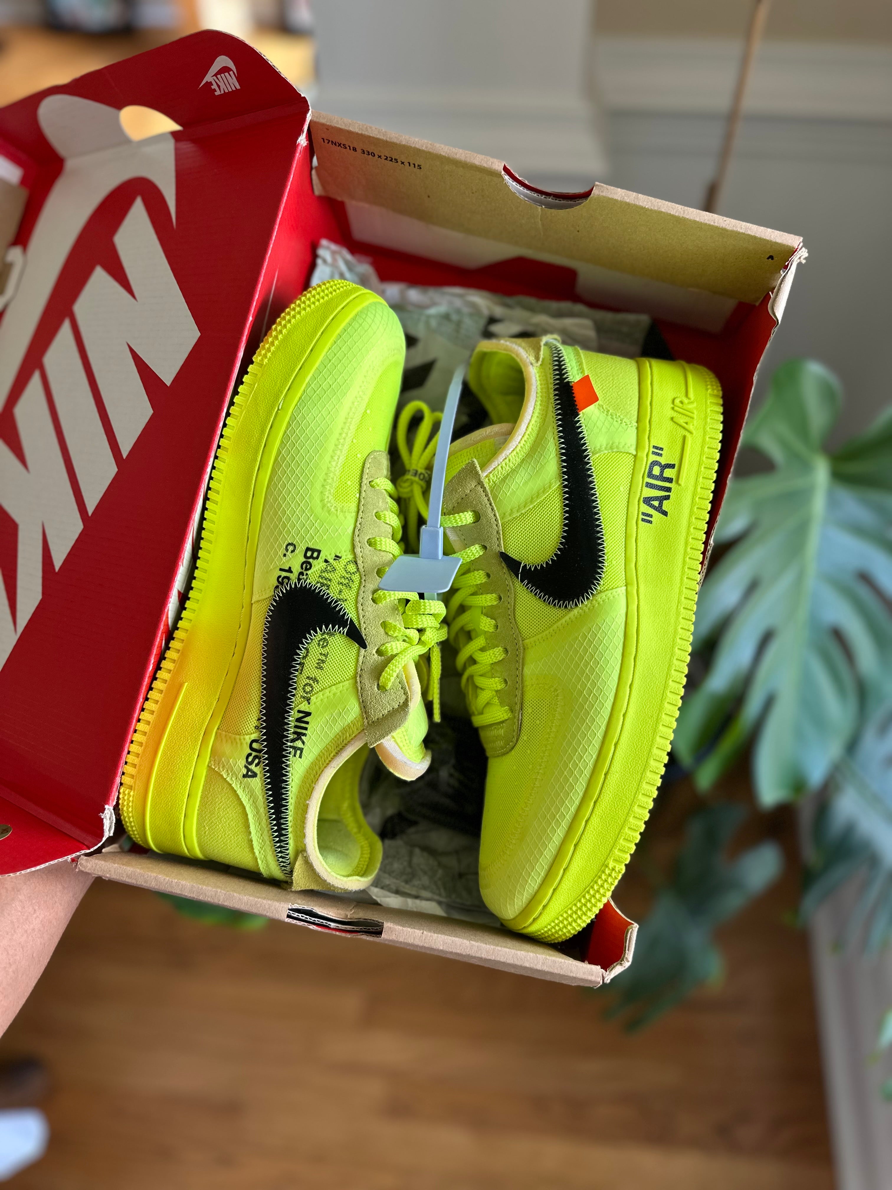 Size 9 - AF1 Off white Volt