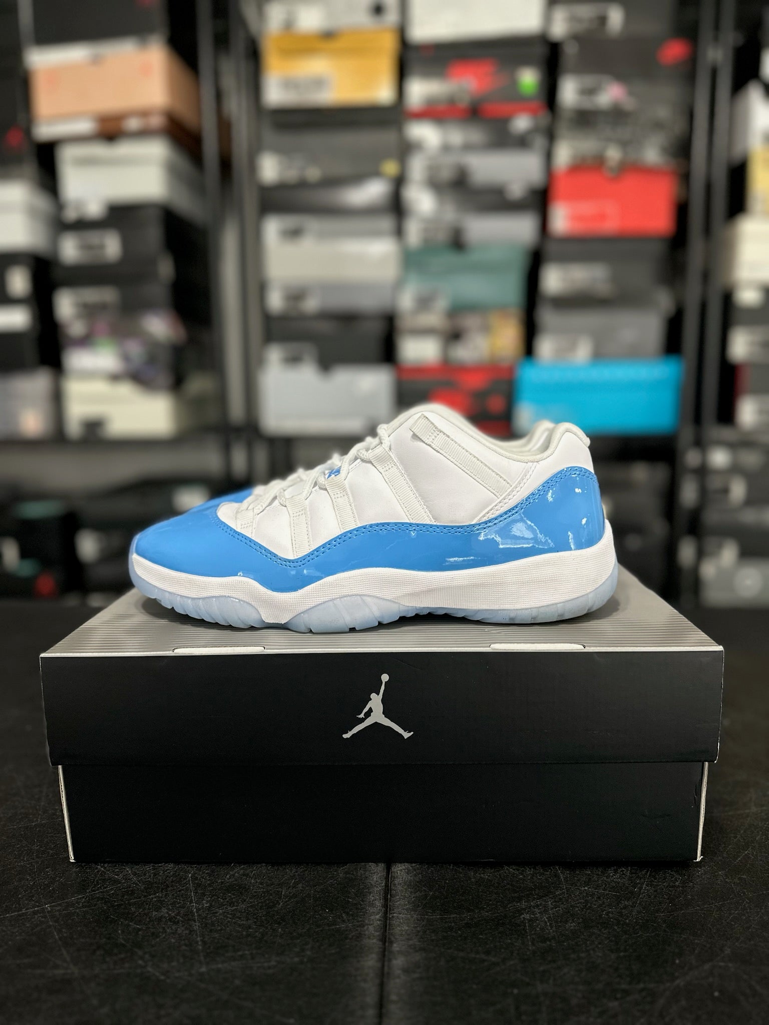 Size 11 - J11 Low University Blue